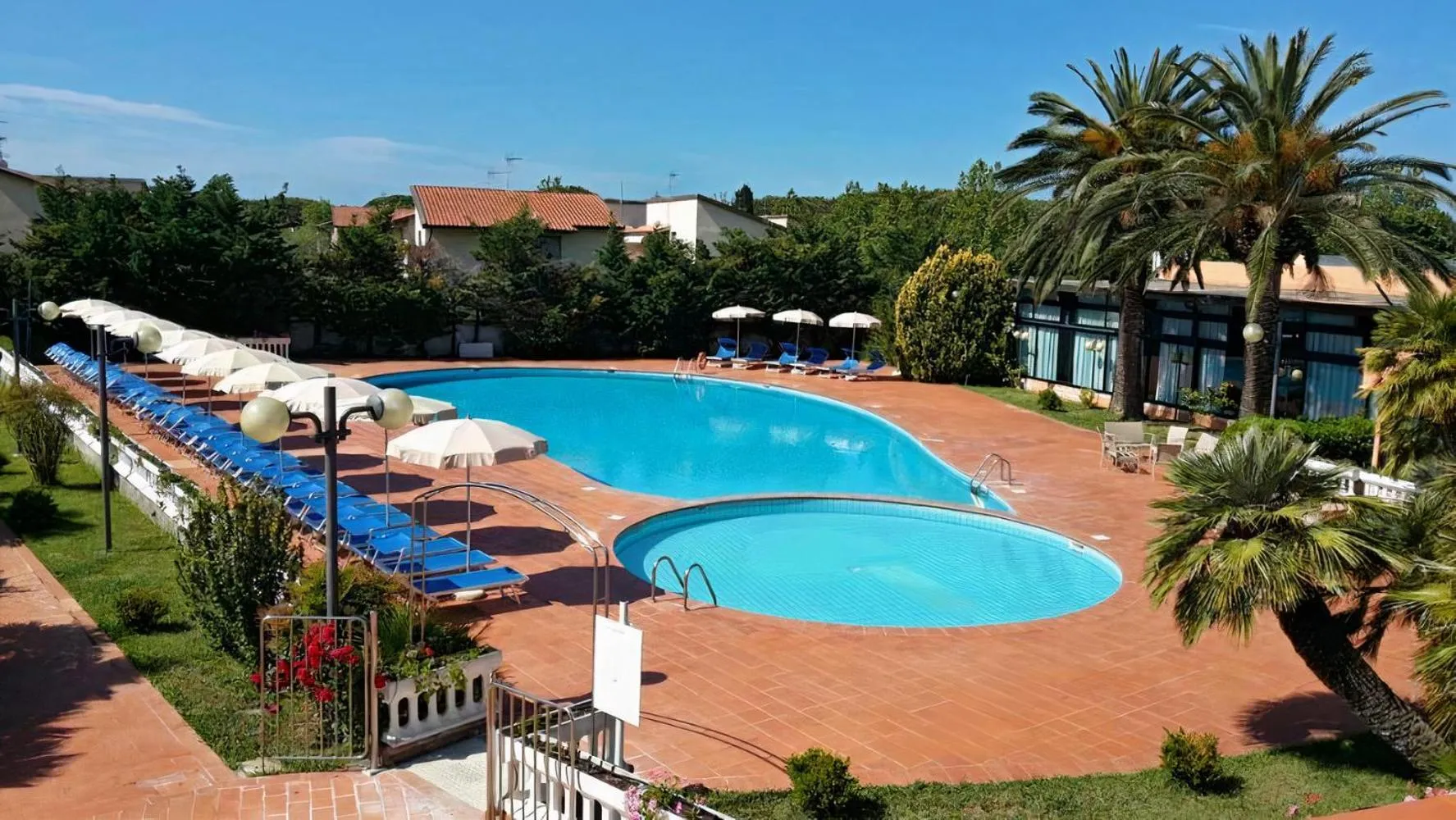 Swimming pool in Hotel Riva Etrusca