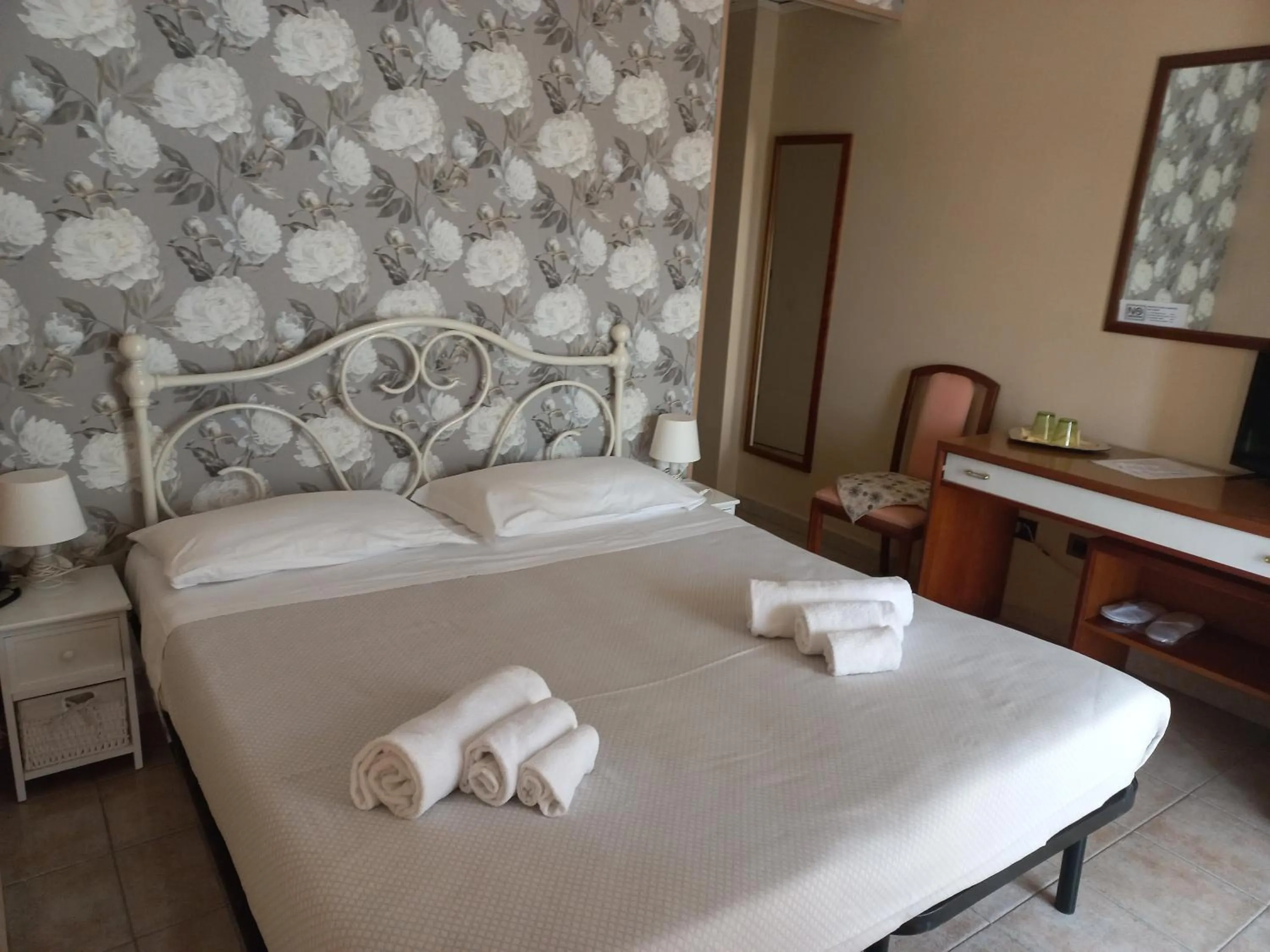 Bedroom, Bed in Hotel Riva Etrusca