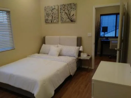 Bedroom, Bed in Corporate Manor