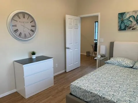 Bed in Corporate Manor