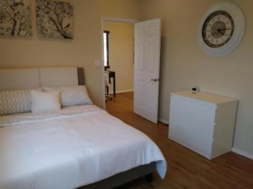 Bedroom, Bed in Corporate Manor