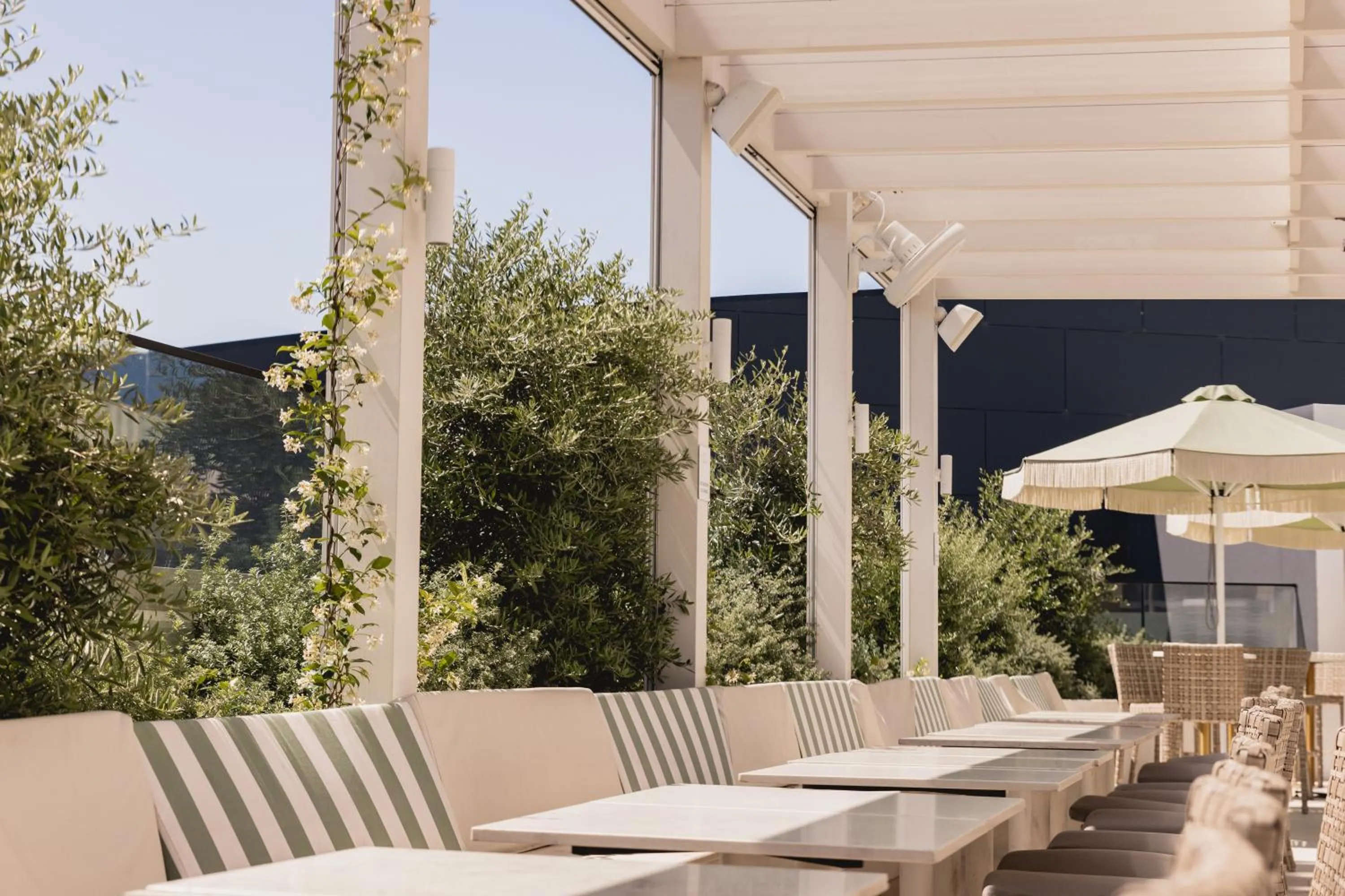 Restaurant/places to eat in Astina Suites, Penrith