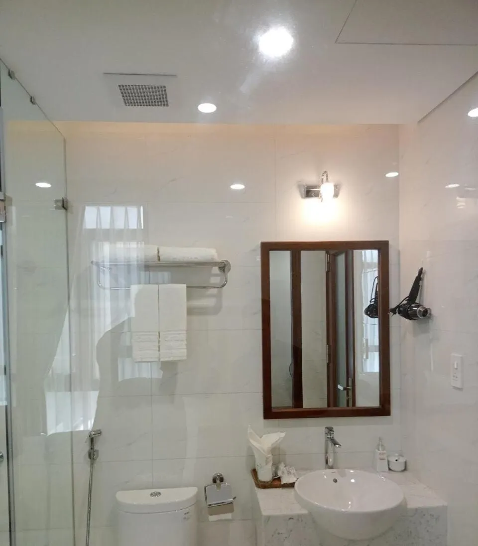 Shower in Catba View Hotel