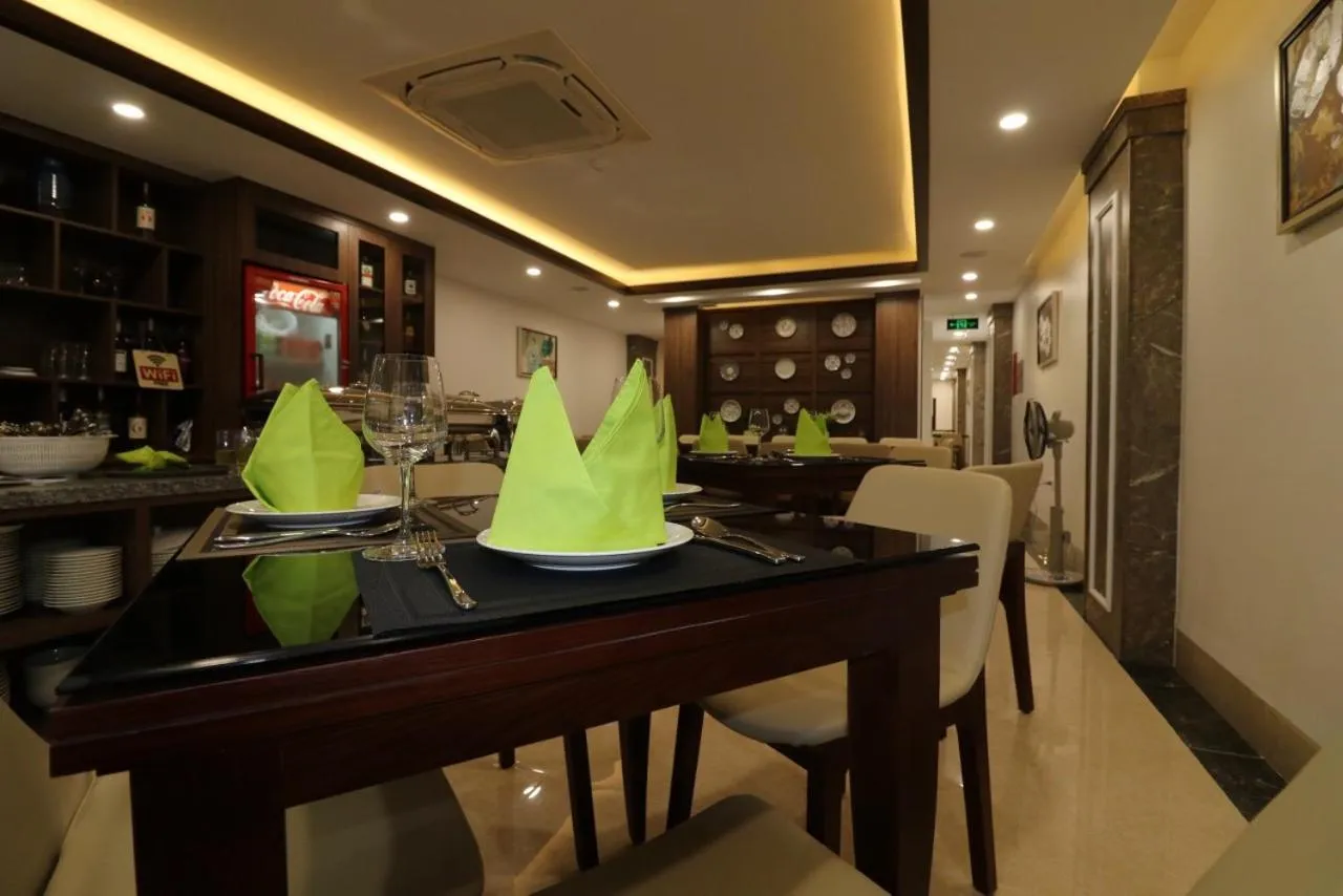 Restaurant/places to eat in Catba View Hotel