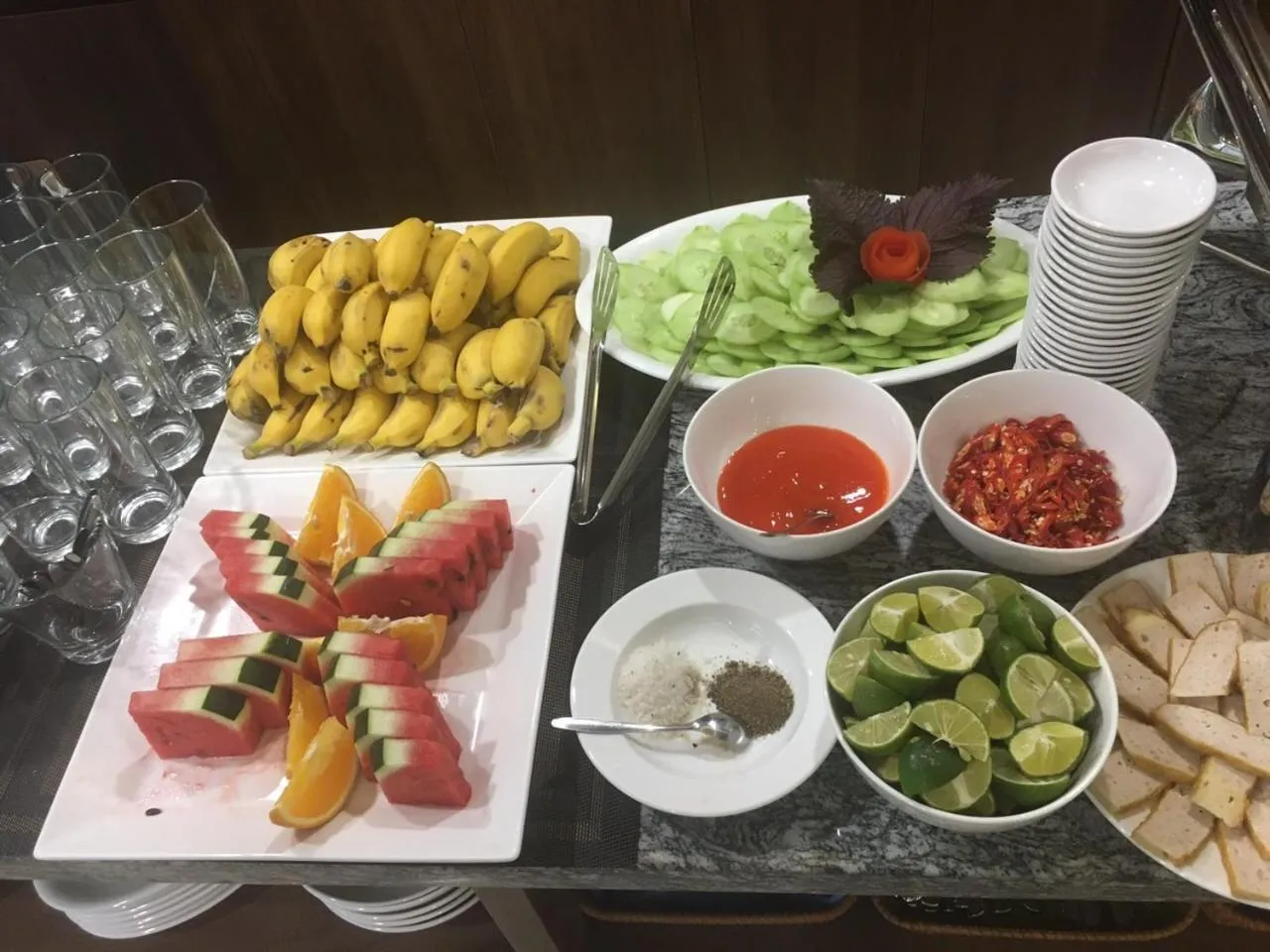 Food and drinks in Catba View Hotel