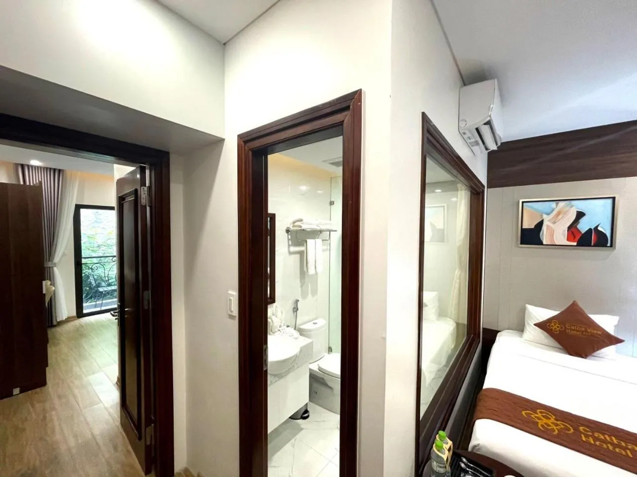 Photo of the whole room, Bed in Catba View Hotel