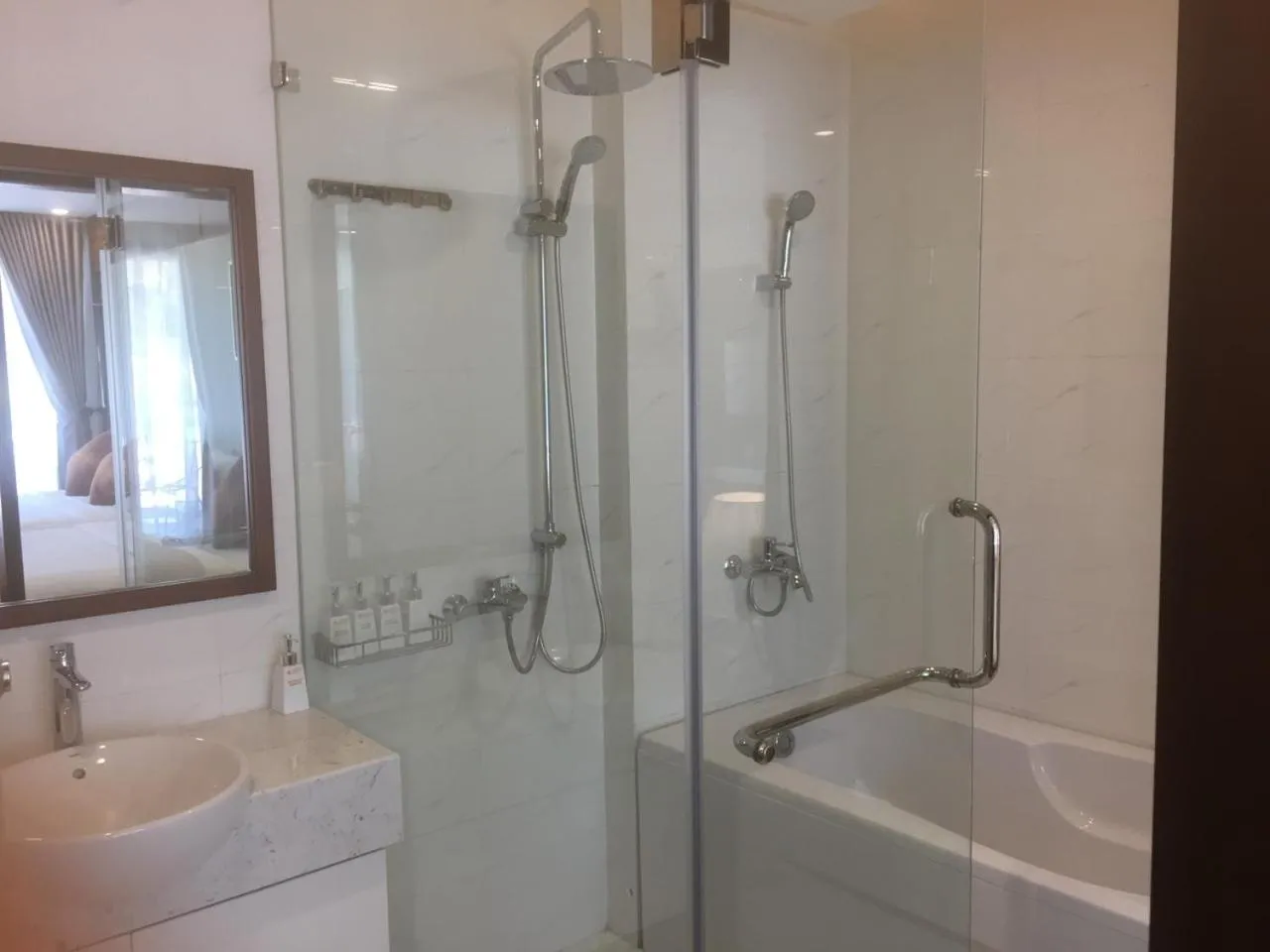 Bathroom in Catba View Hotel