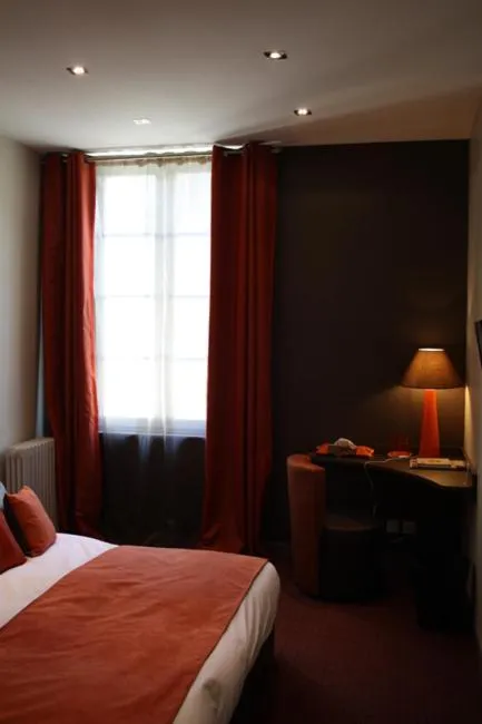 Photo of the whole room in O Prestige