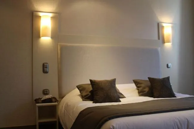 Photo of the whole room in O Prestige