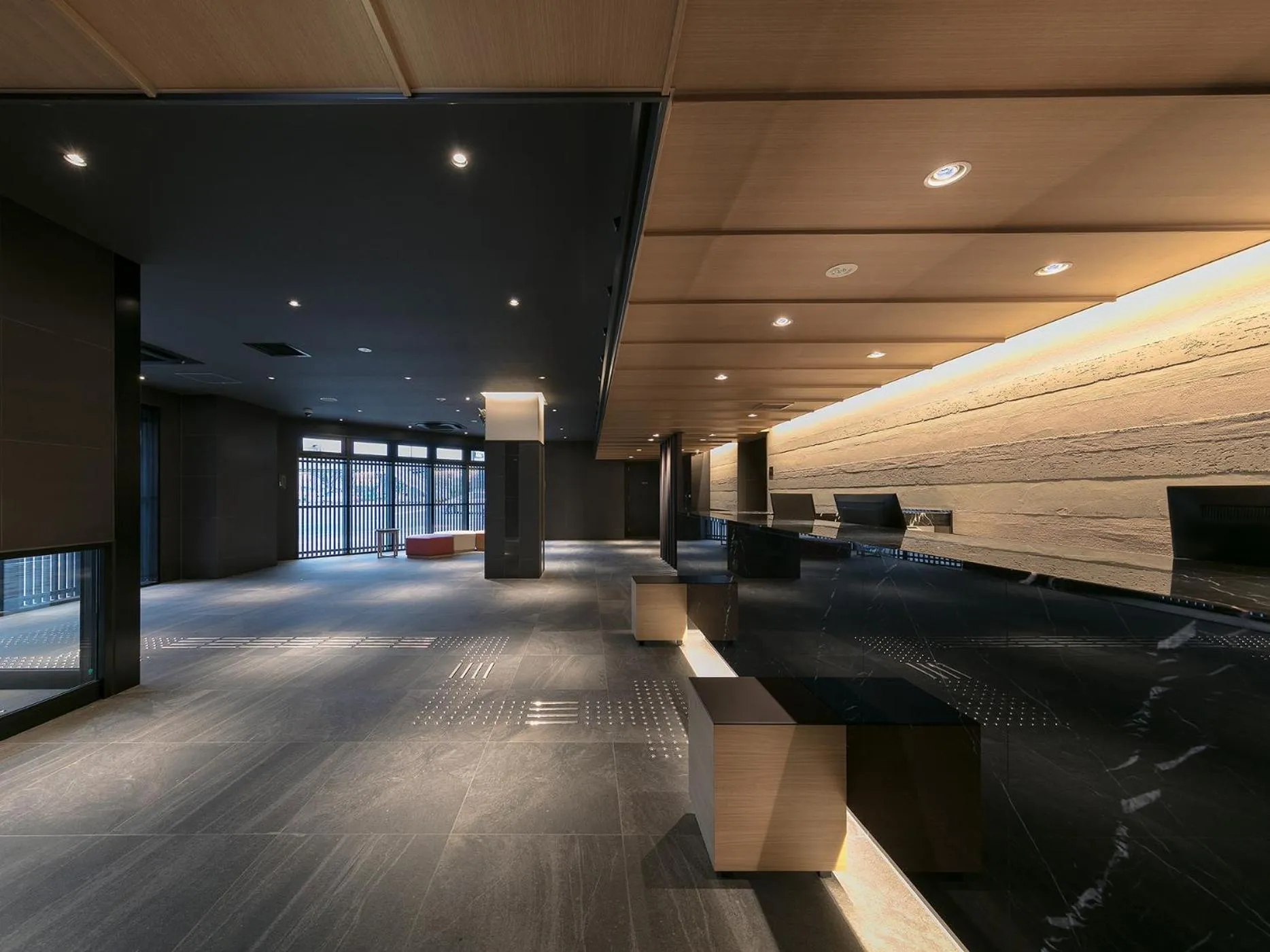 Lobby or reception in CHISUN STANDARD Kyoto Horikawa Gojo