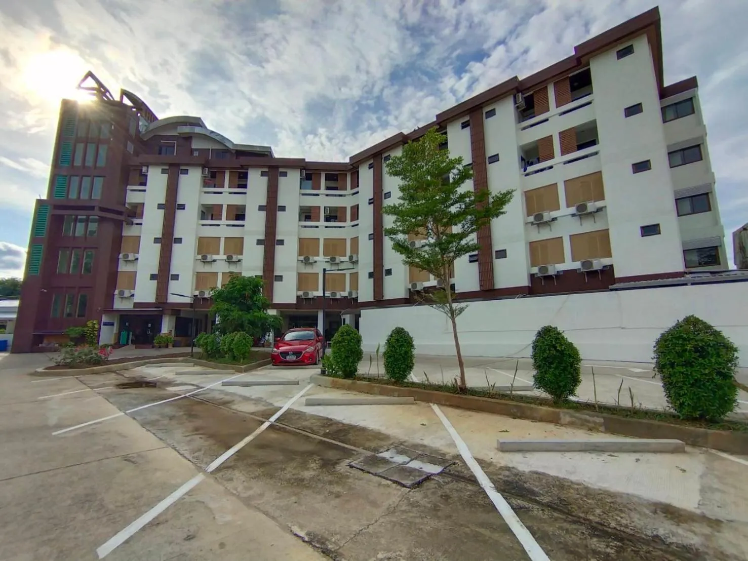 Property building in Aileen Hotel