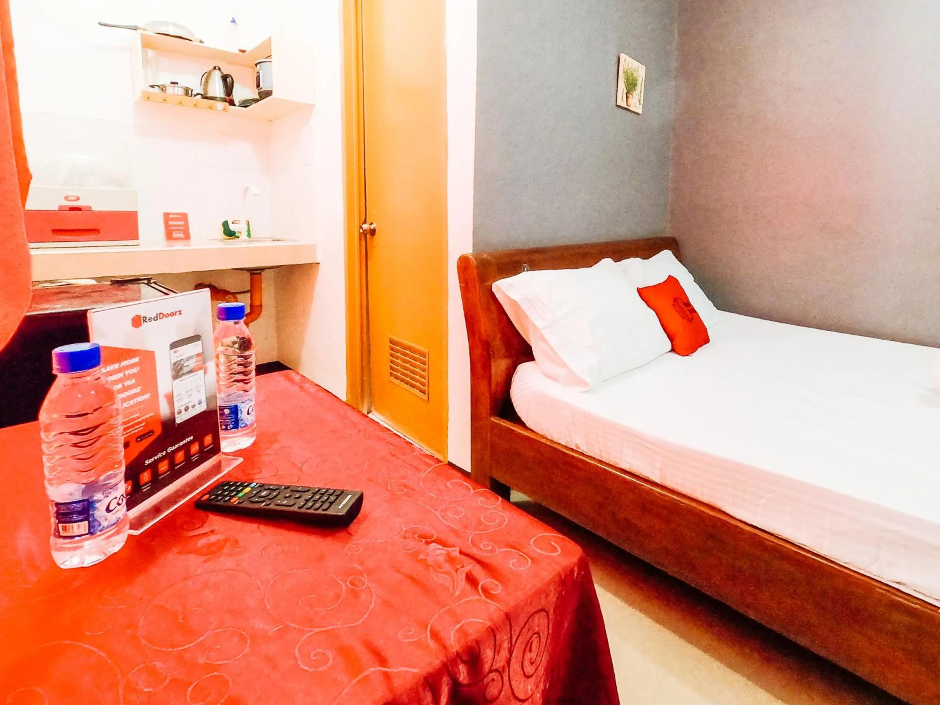 Bed in RedDoorz @ Gaea's Apartment Panglao