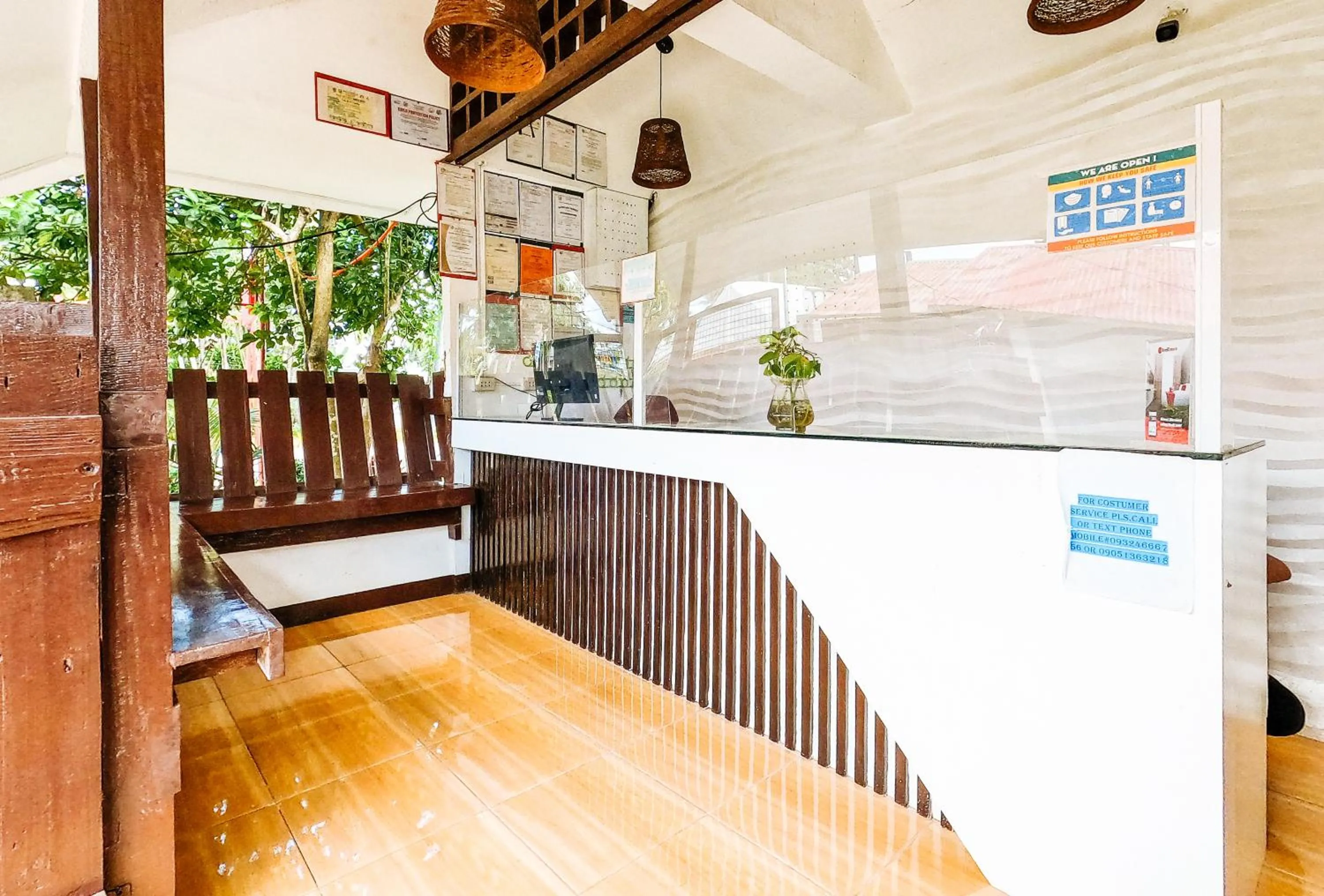 Lobby or reception in RedDoorz @ Gaea's Apartment Panglao