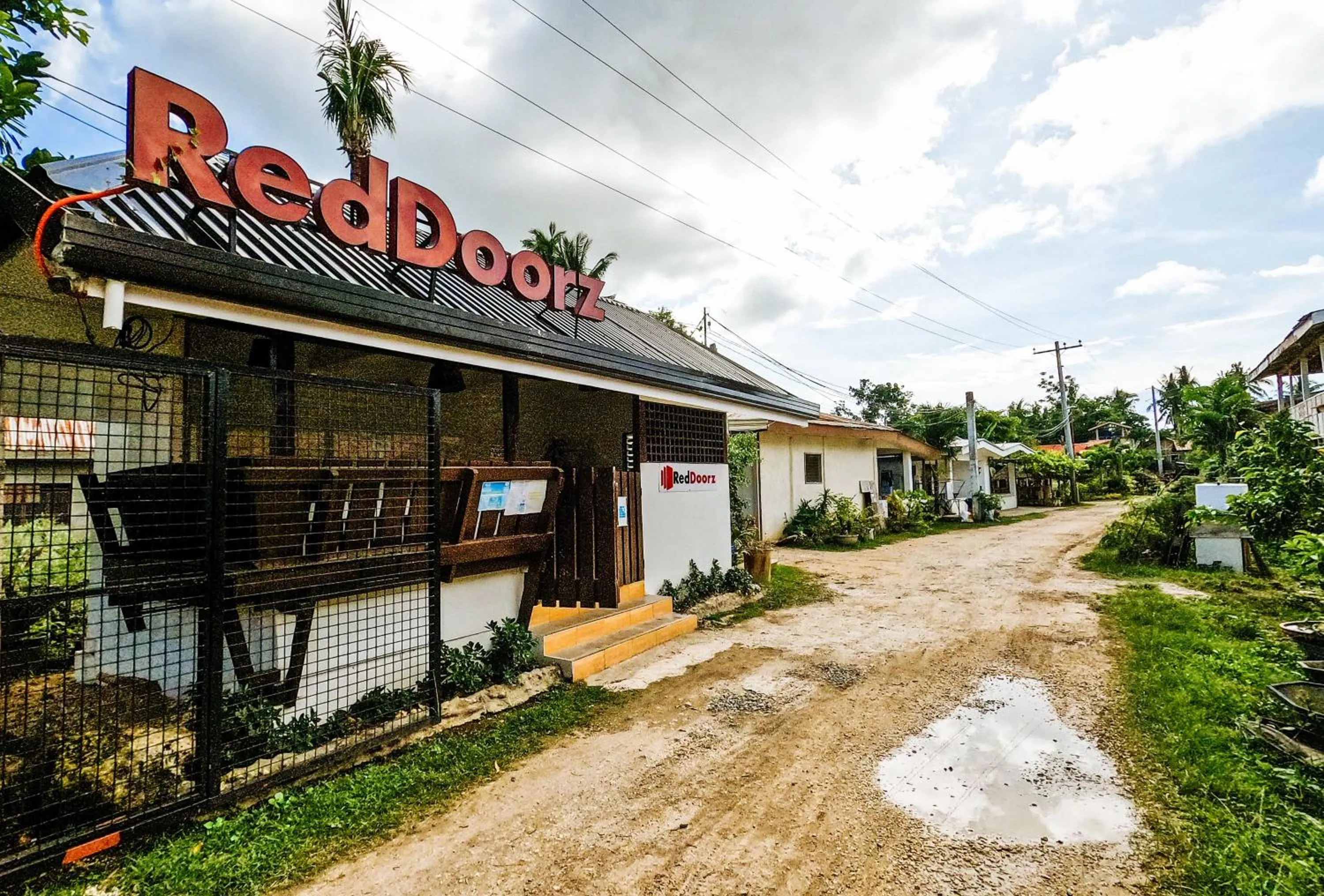 Neighbourhood in RedDoorz @ Gaea's Apartment Panglao