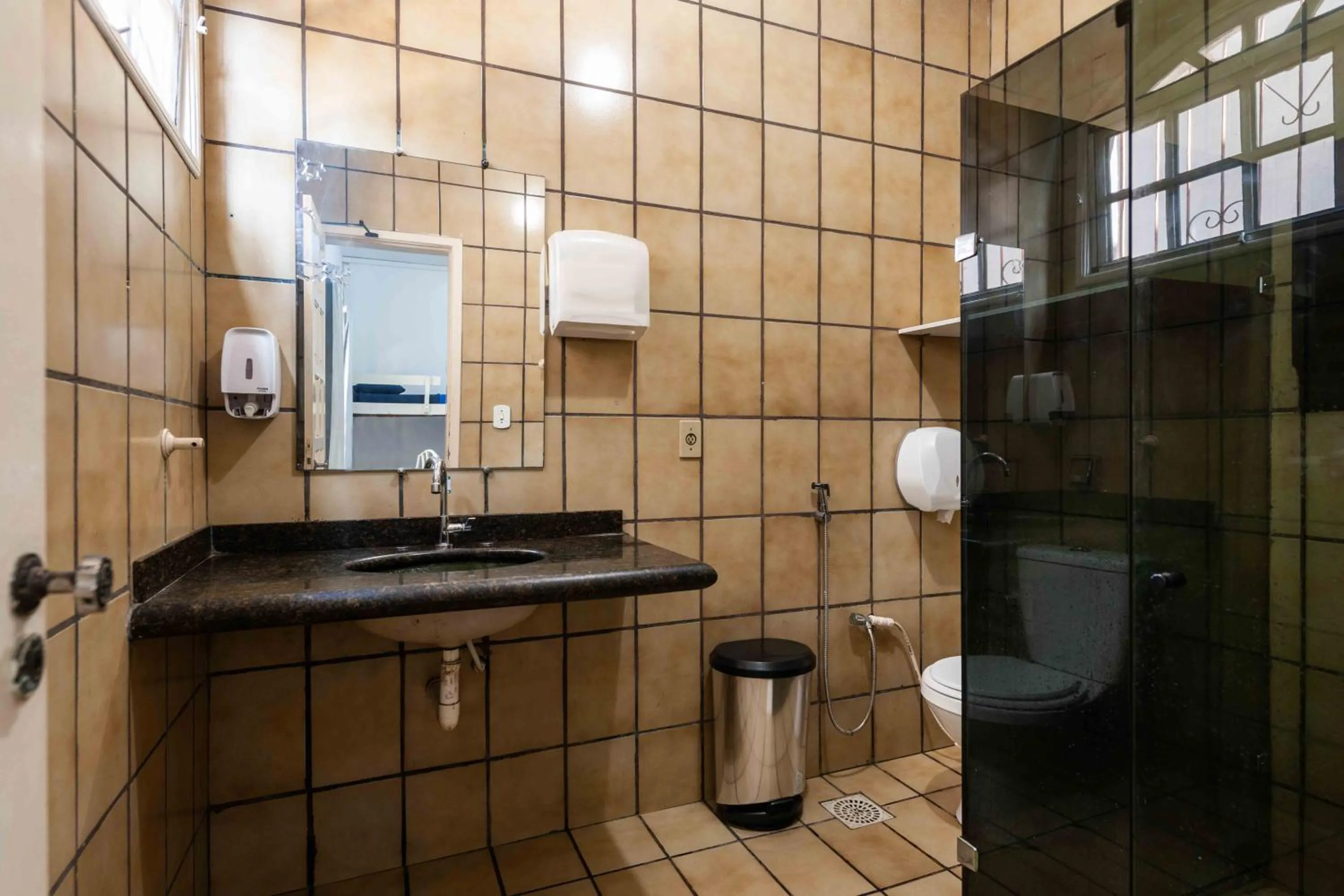 Shower in Onça da Praia Hostel