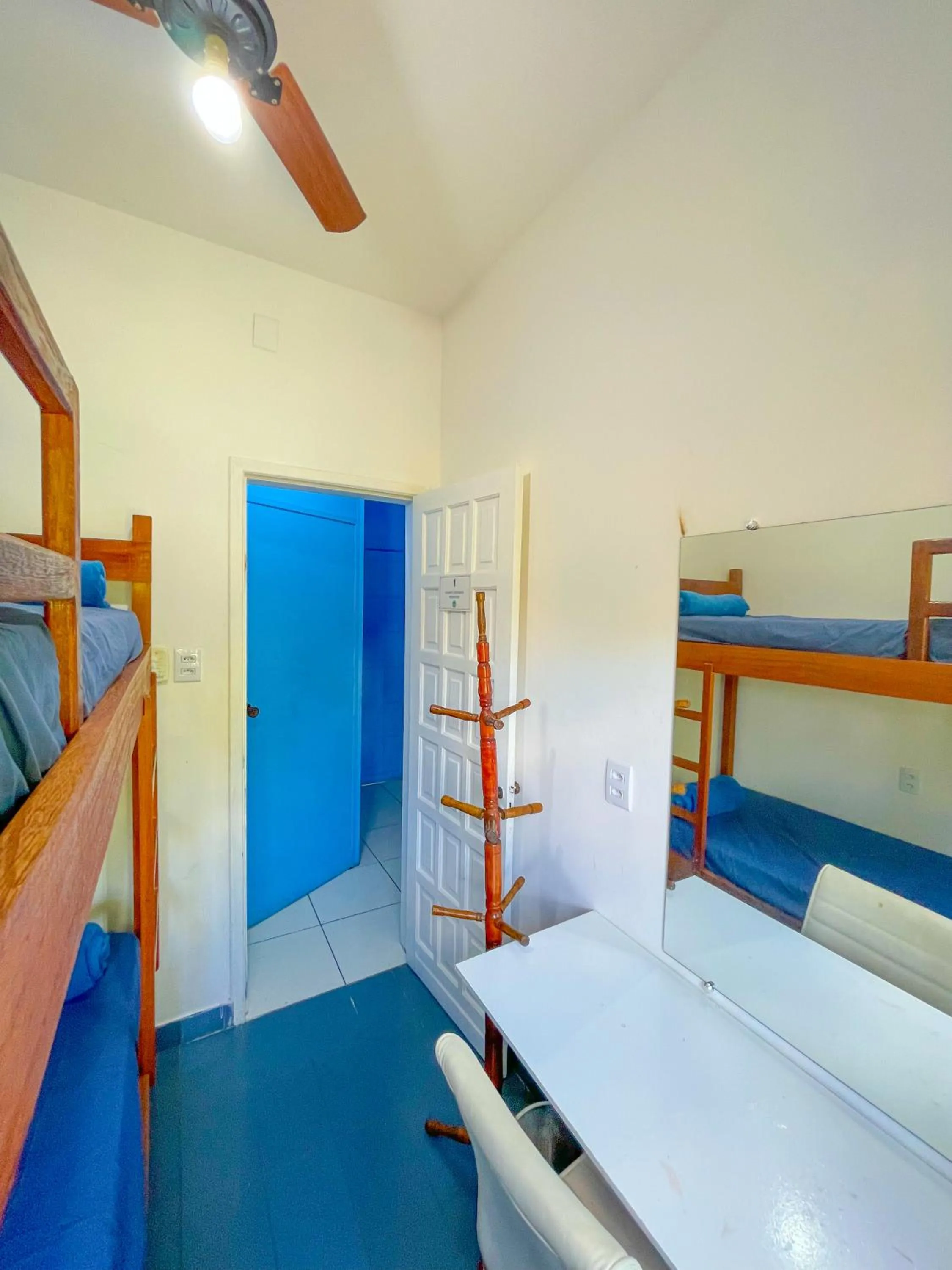Photo of the whole room, Bed in Onça da Praia Hostel