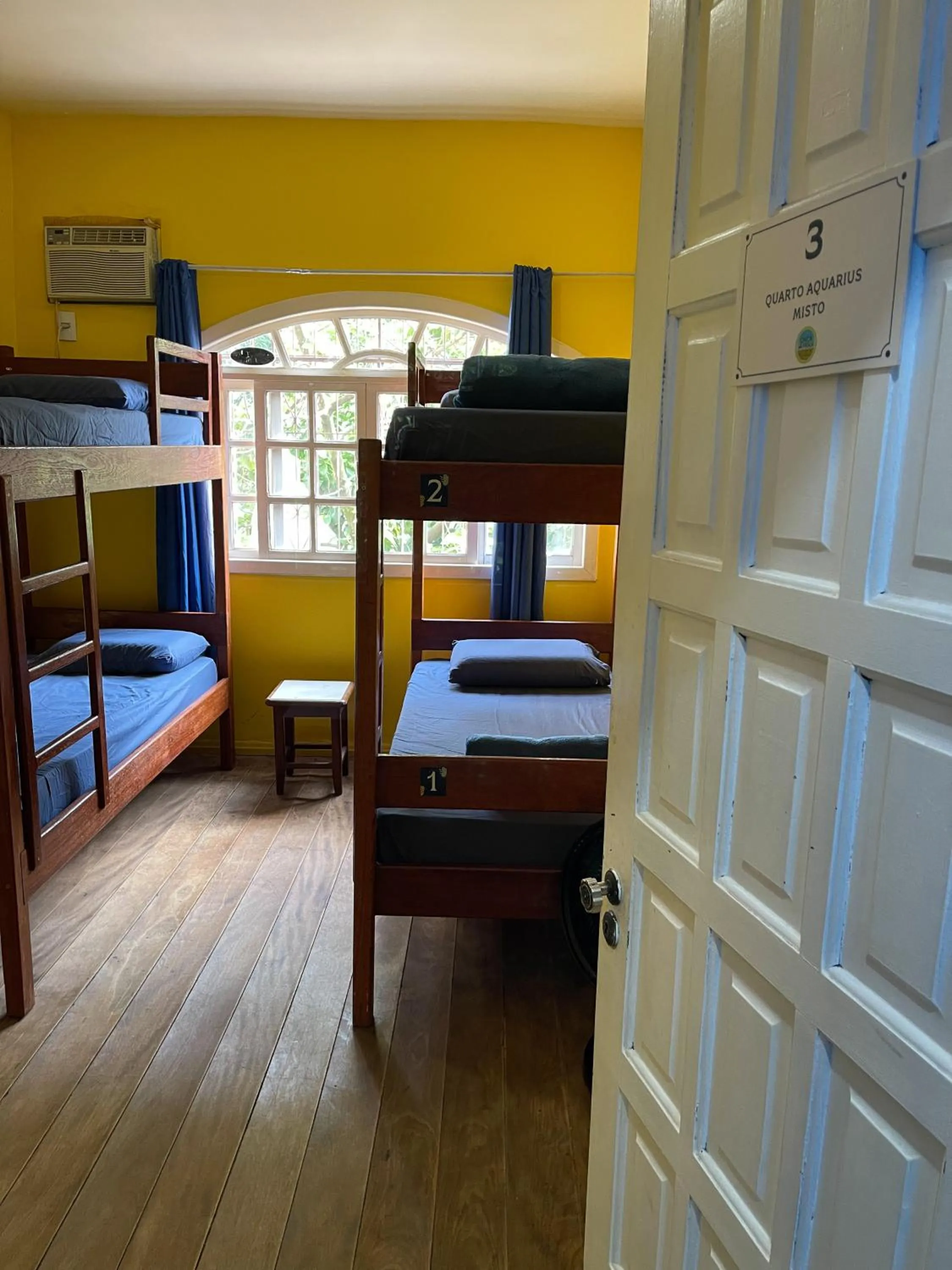 Bed in Onça da Praia Hostel