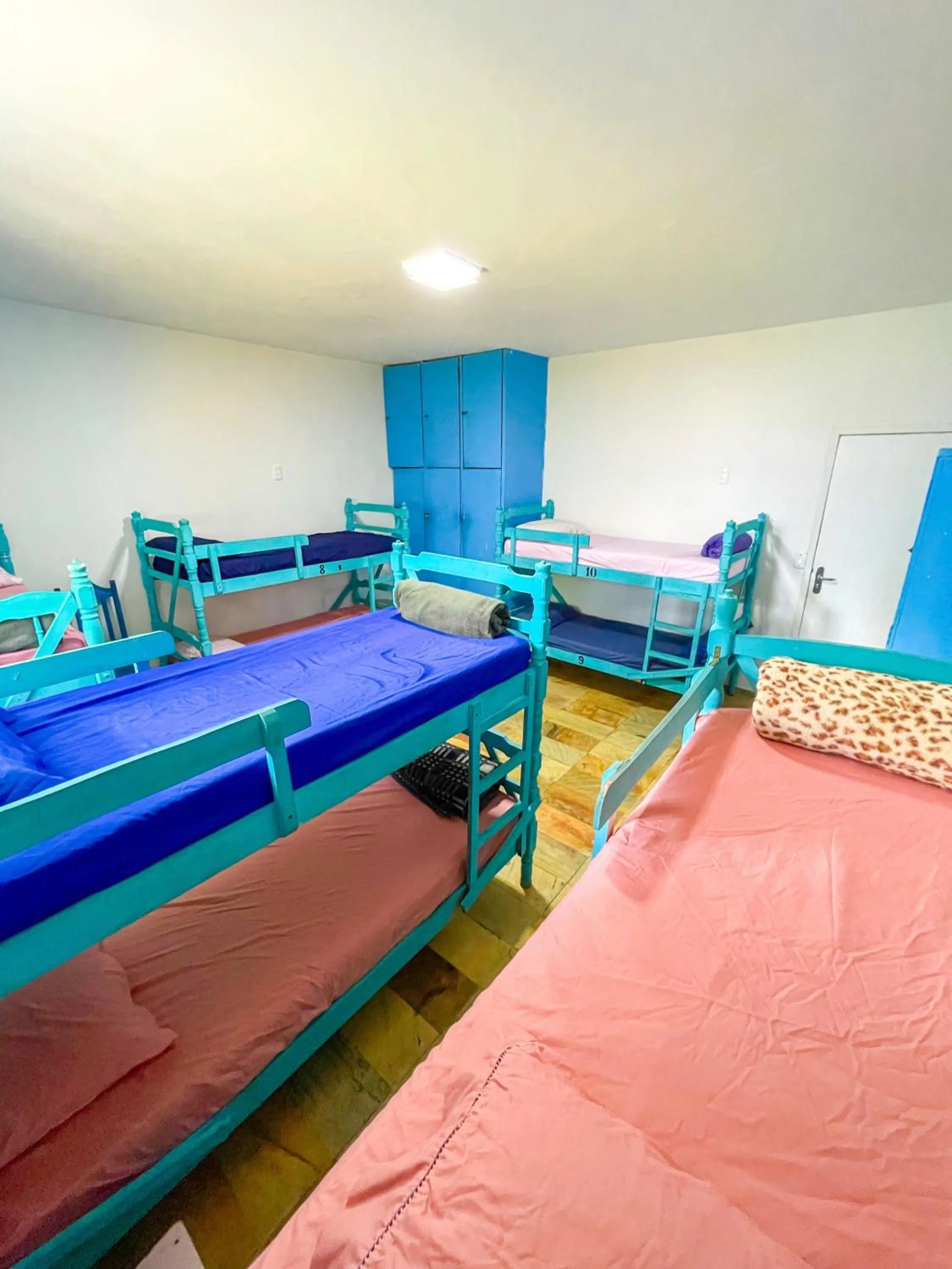 Photo of the whole room, Bed in Onça da Praia Hostel