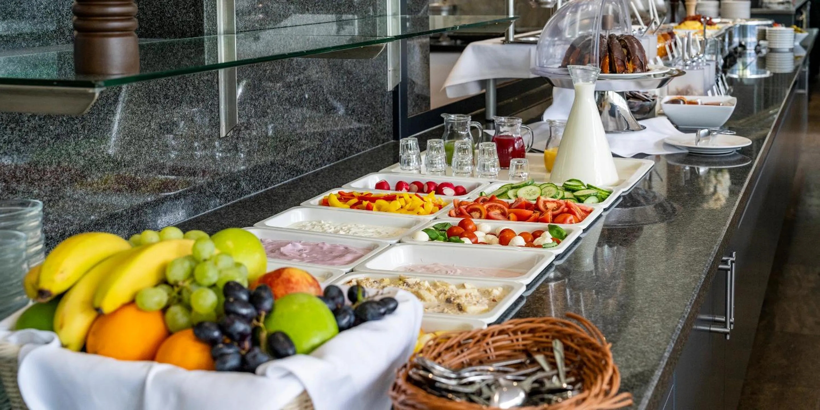 Buffet breakfast in PLAZA Residence Stuttgart-Ditzingen