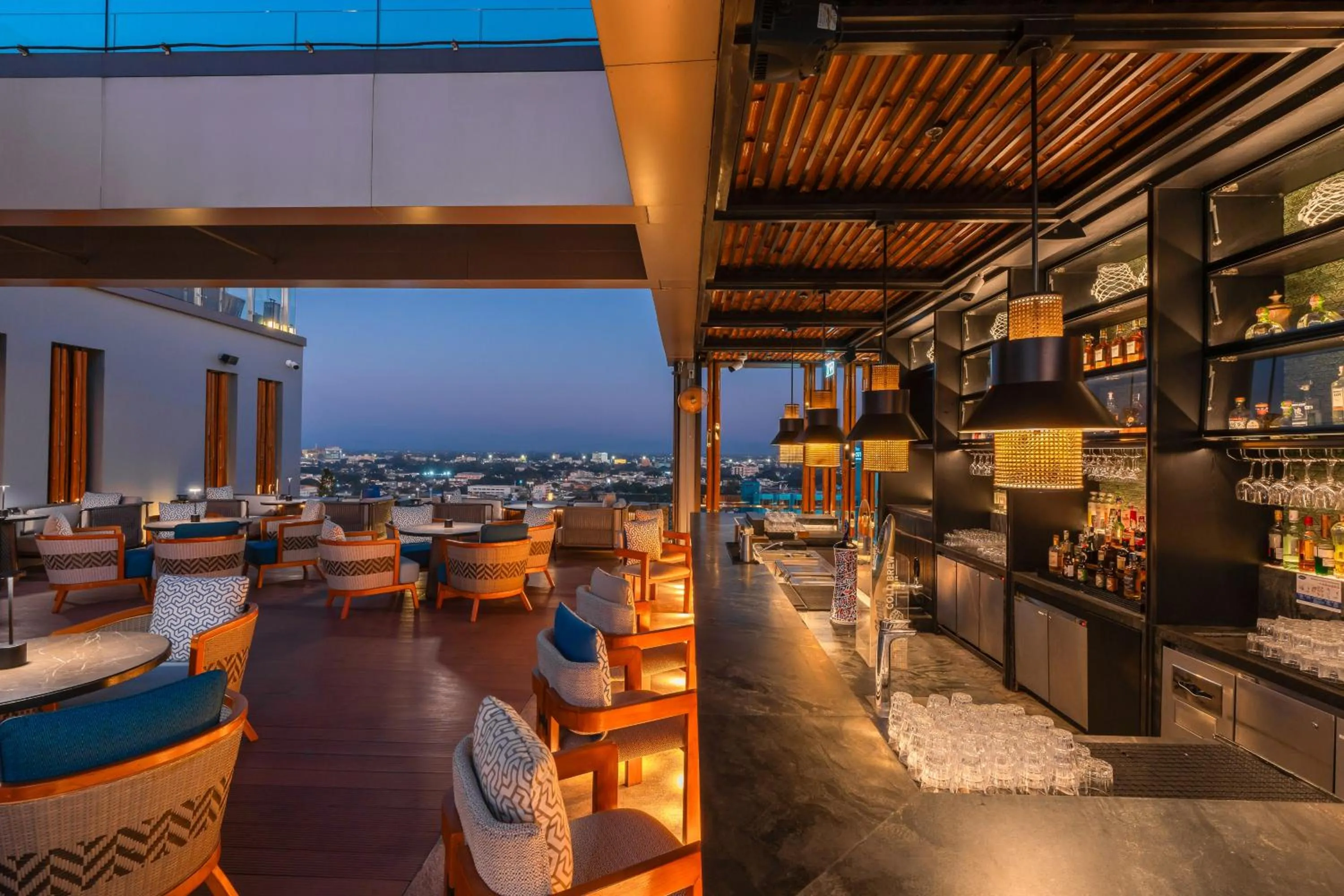 Restaurant/places to eat in Melia Chiang Mai