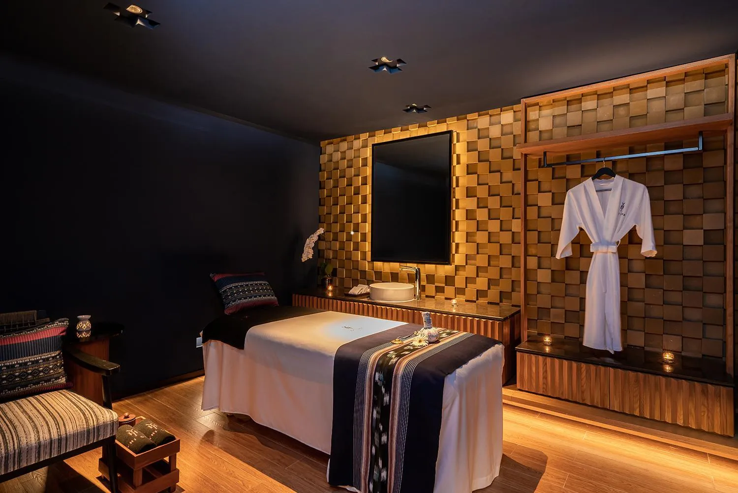 Spa and wellness centre/facilities, Bed in Melia Chiang Mai