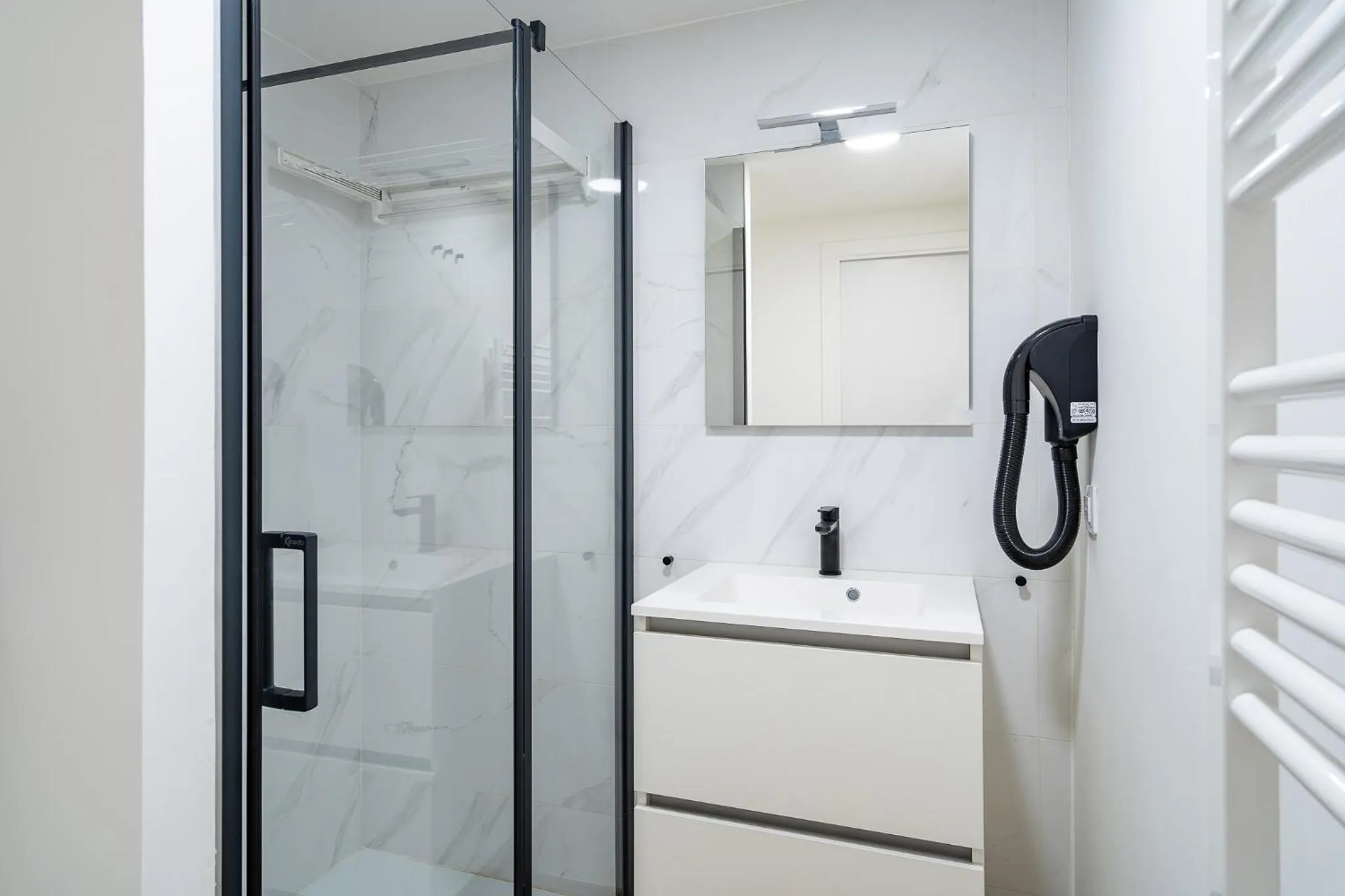 Bathroom in Evancy Trésors d'Opale