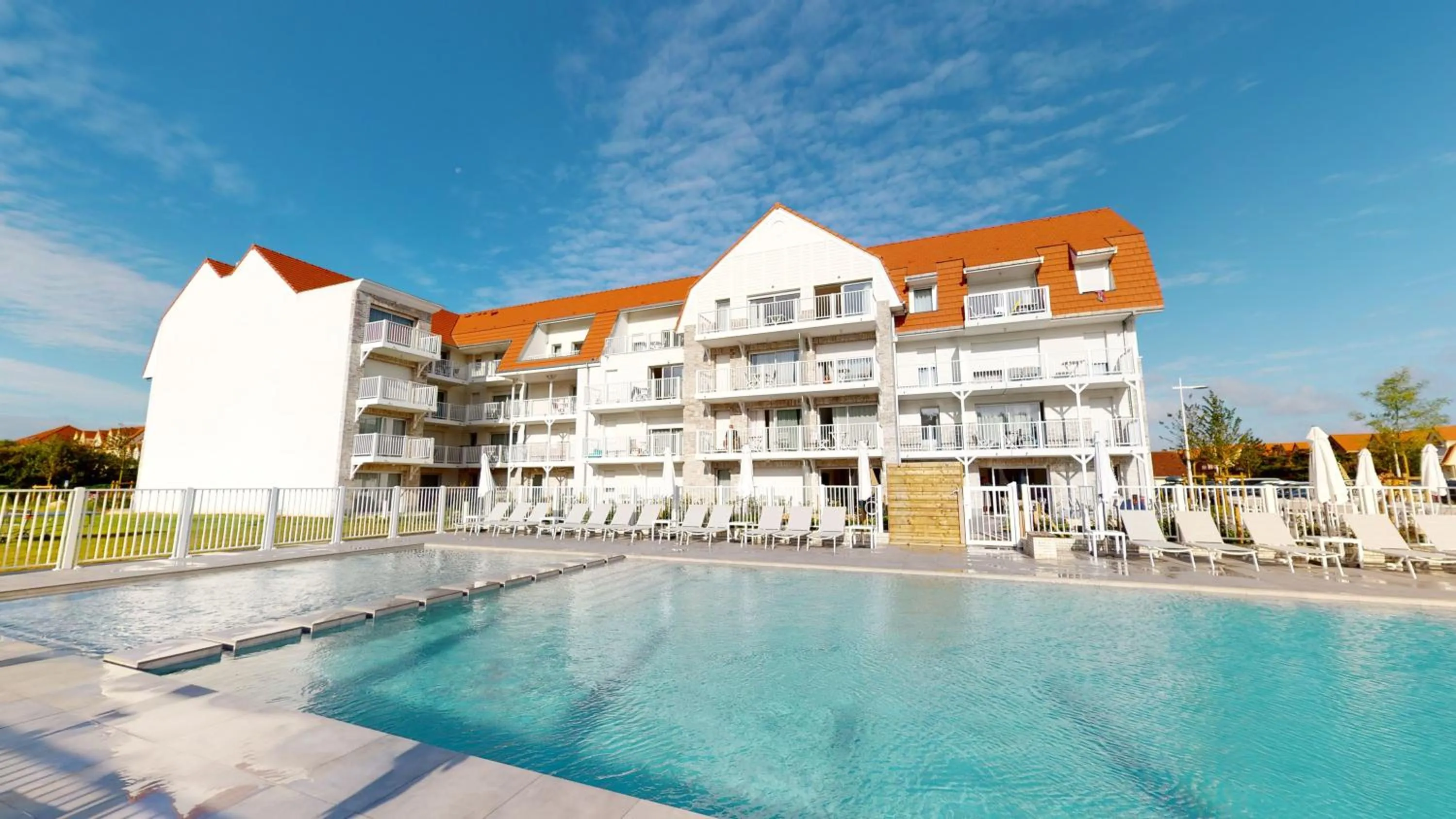 Property building in Evancy Trésors d'Opale