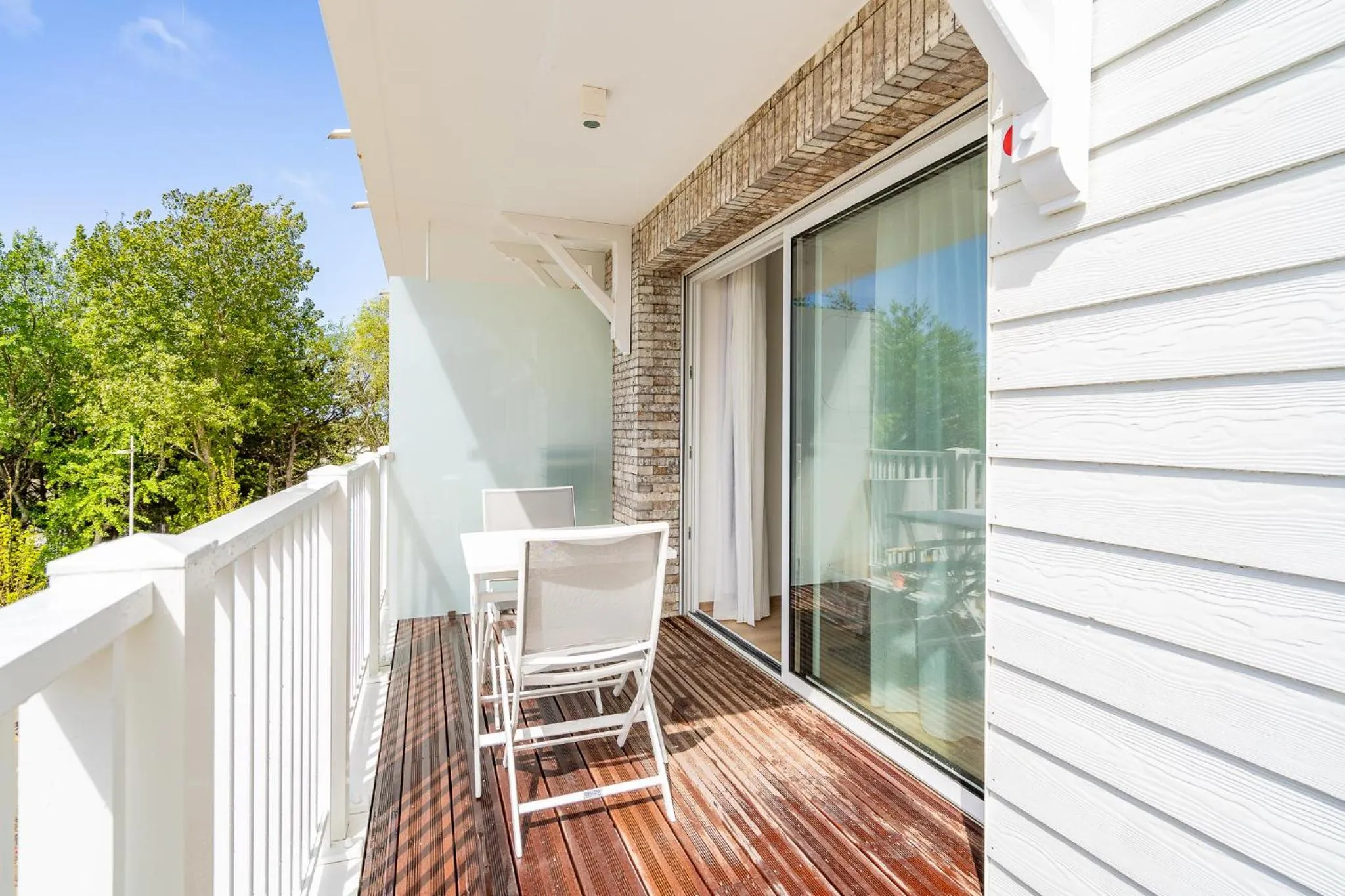 Balcony/Terrace in Evancy Trésors d'Opale