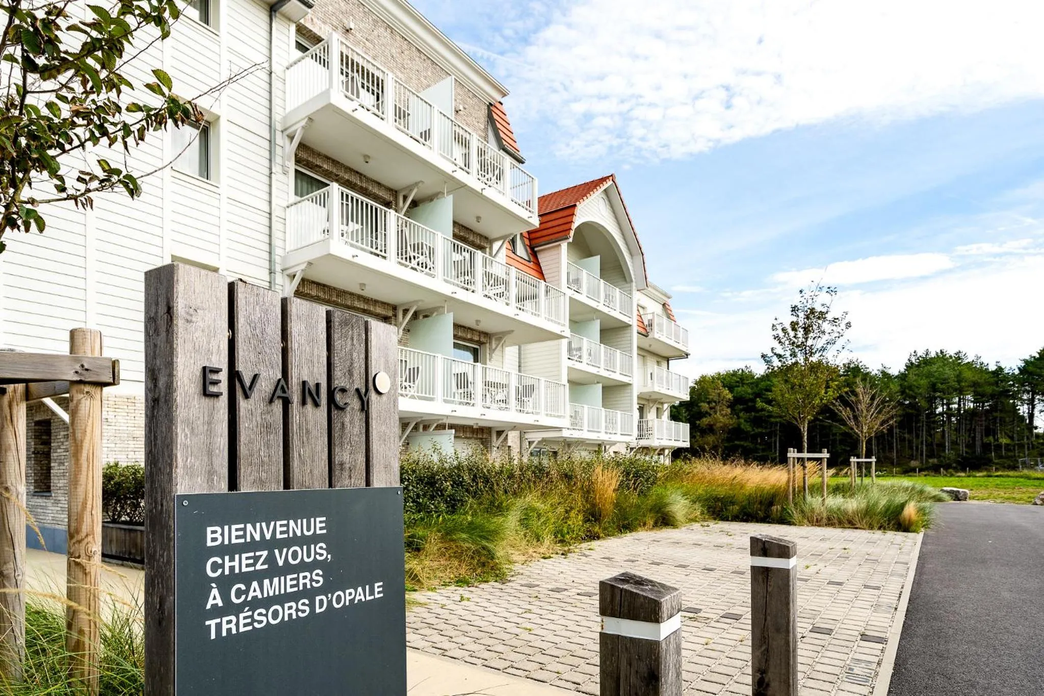 Property building in Evancy Trésors d'Opale