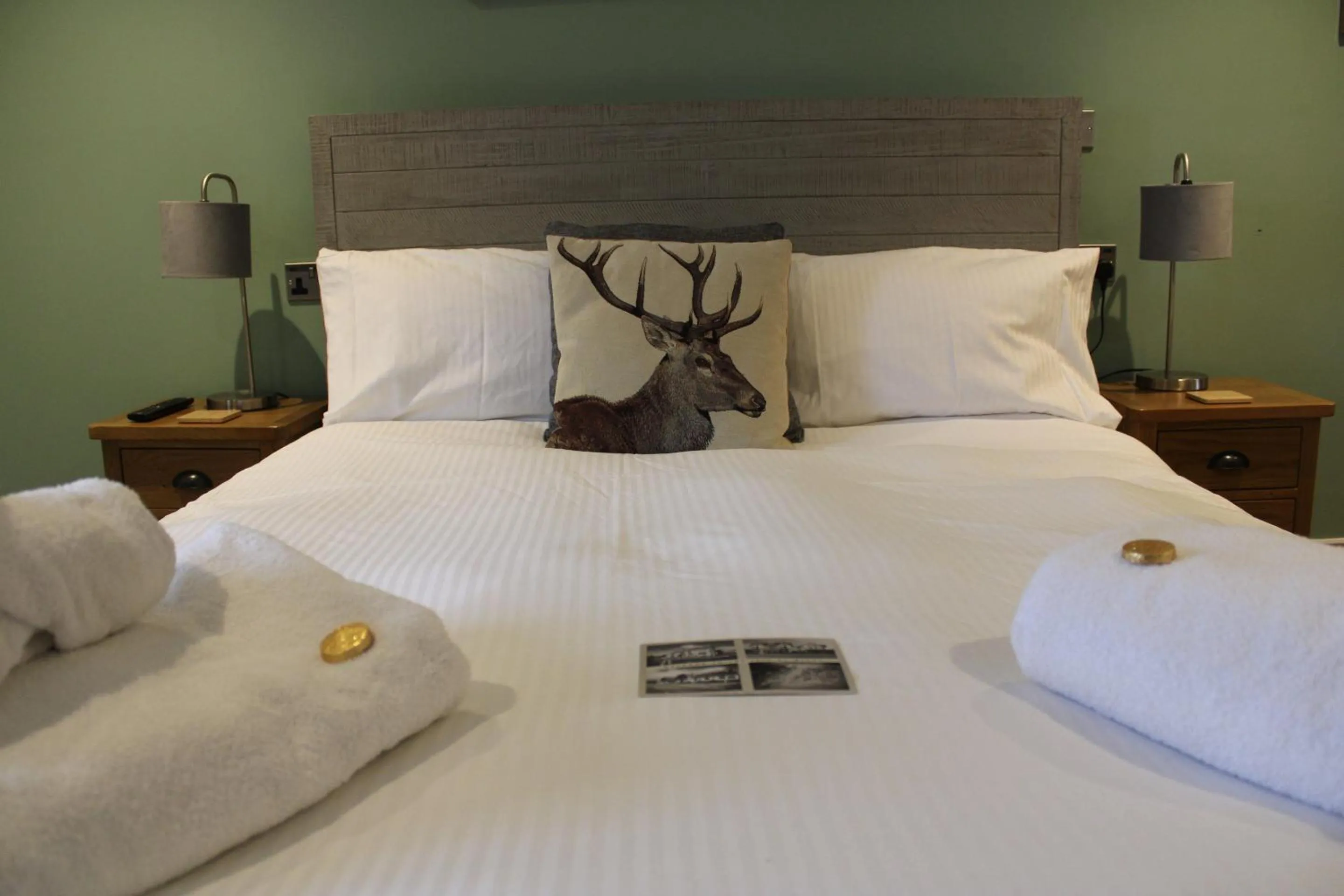 Bedroom, Bed in The White Lion