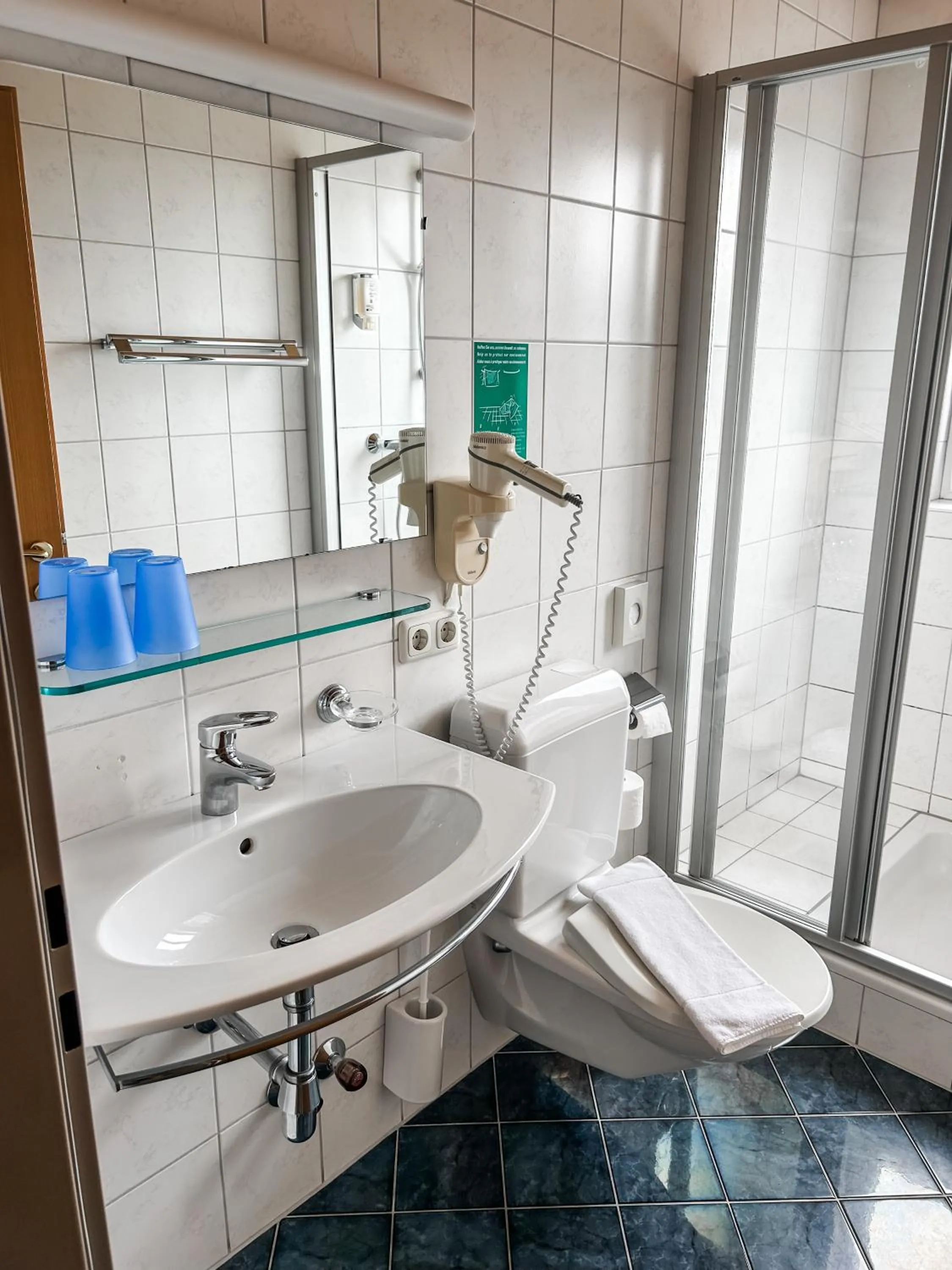 Bathroom in Hotel Gasthaus Löwen