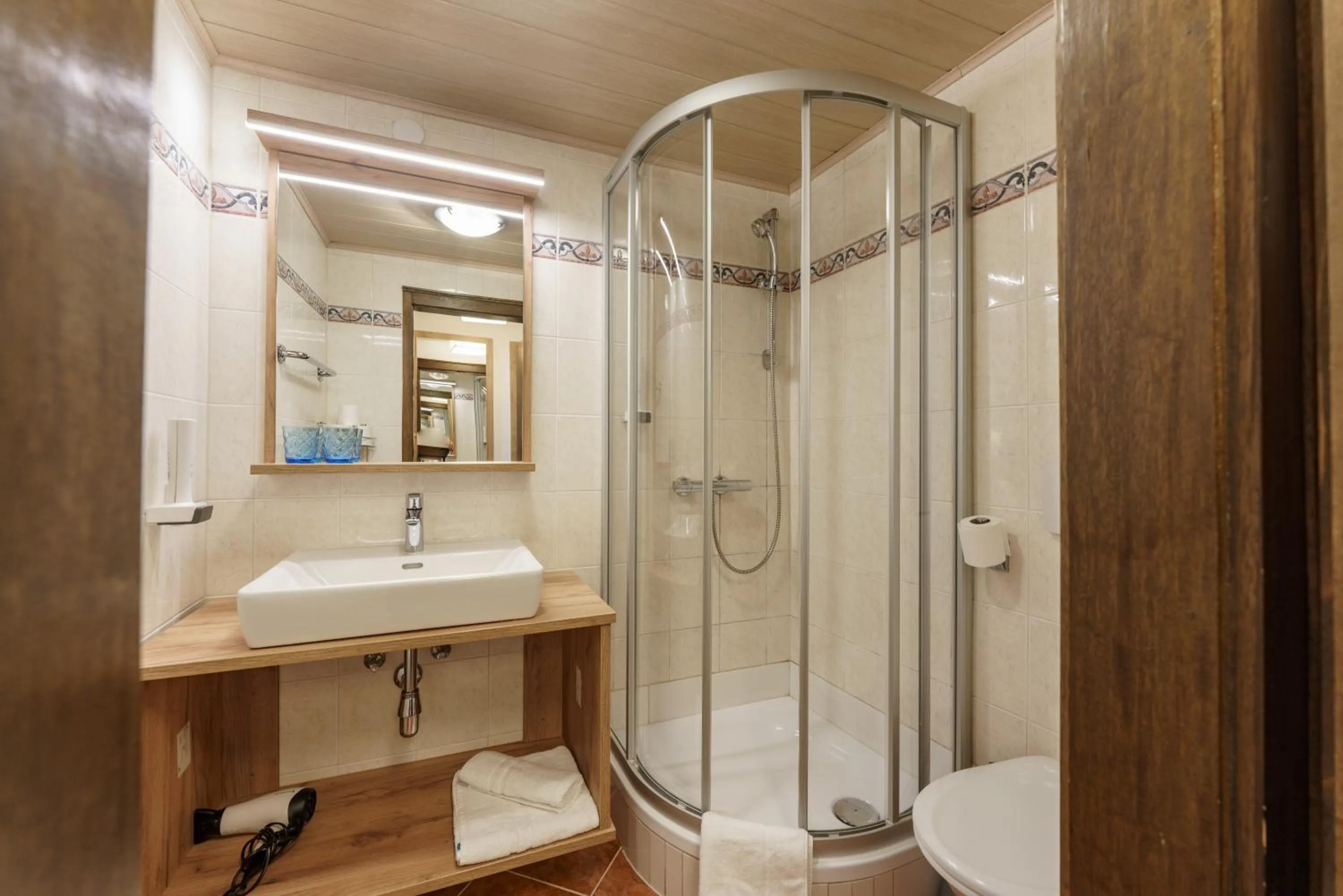 Shower in Kirchenwirt Schladming