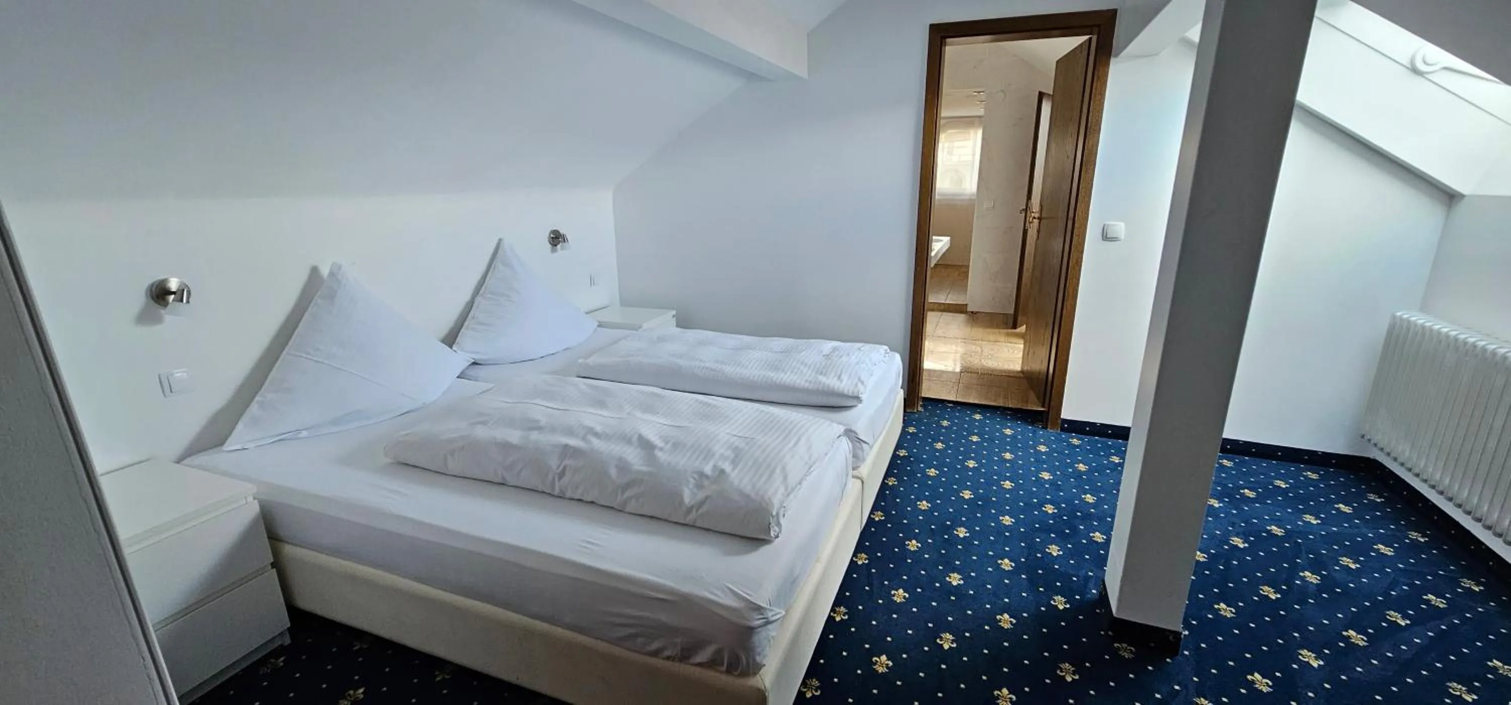 Photo of the whole room, Bed in Schwaben Resort Ebnisee