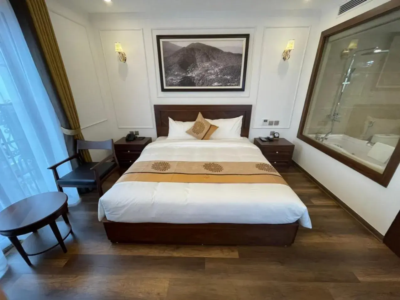 Double Room with Balcony in Camellia Luxury Hotel Tam Đảo Double Room with Balcony in Camellia Luxury Hotel Tam Đảo