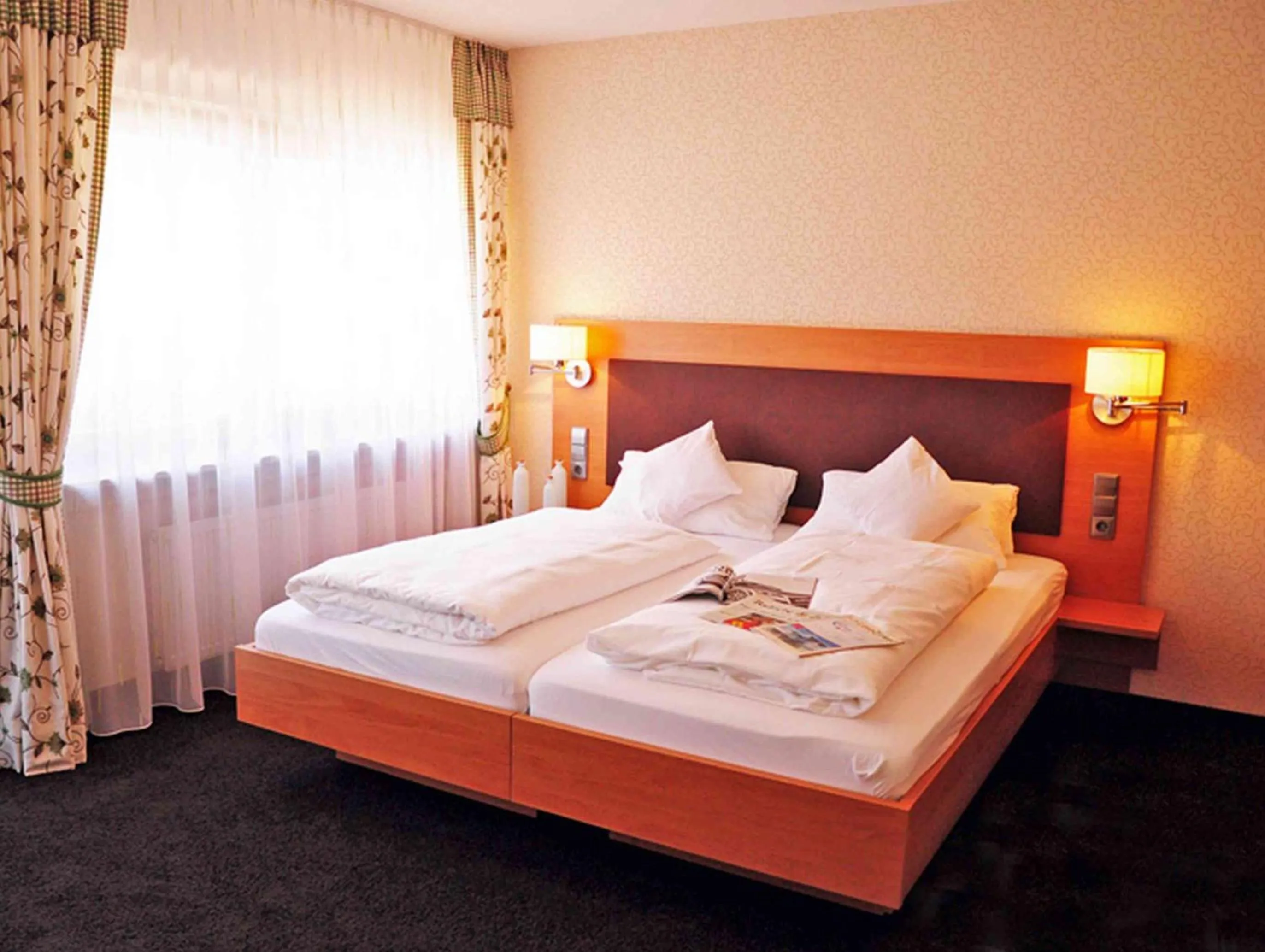 Bedroom, Bed in Landgasthof zum Lamm