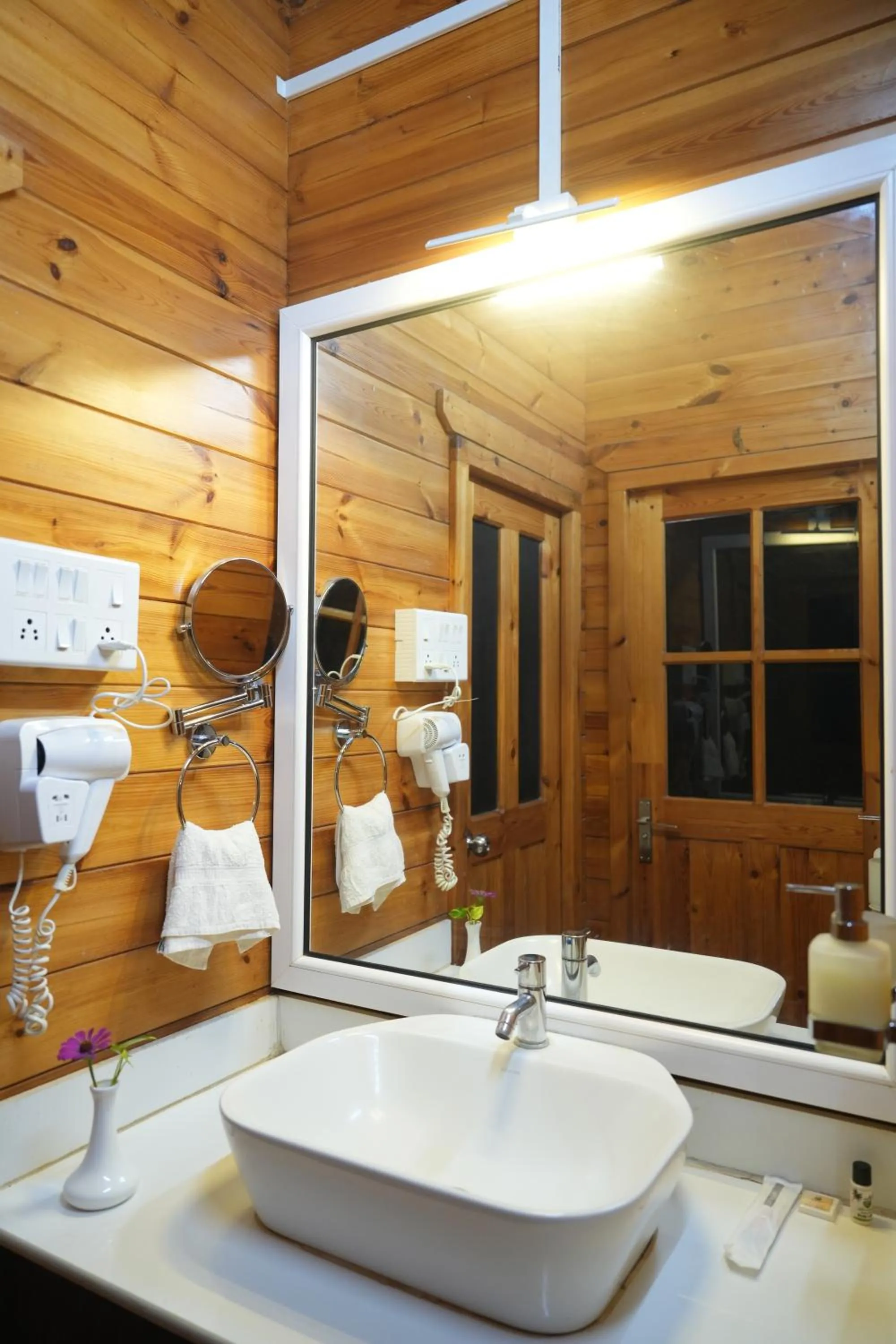 Adhvasaha Beach Spa Resort