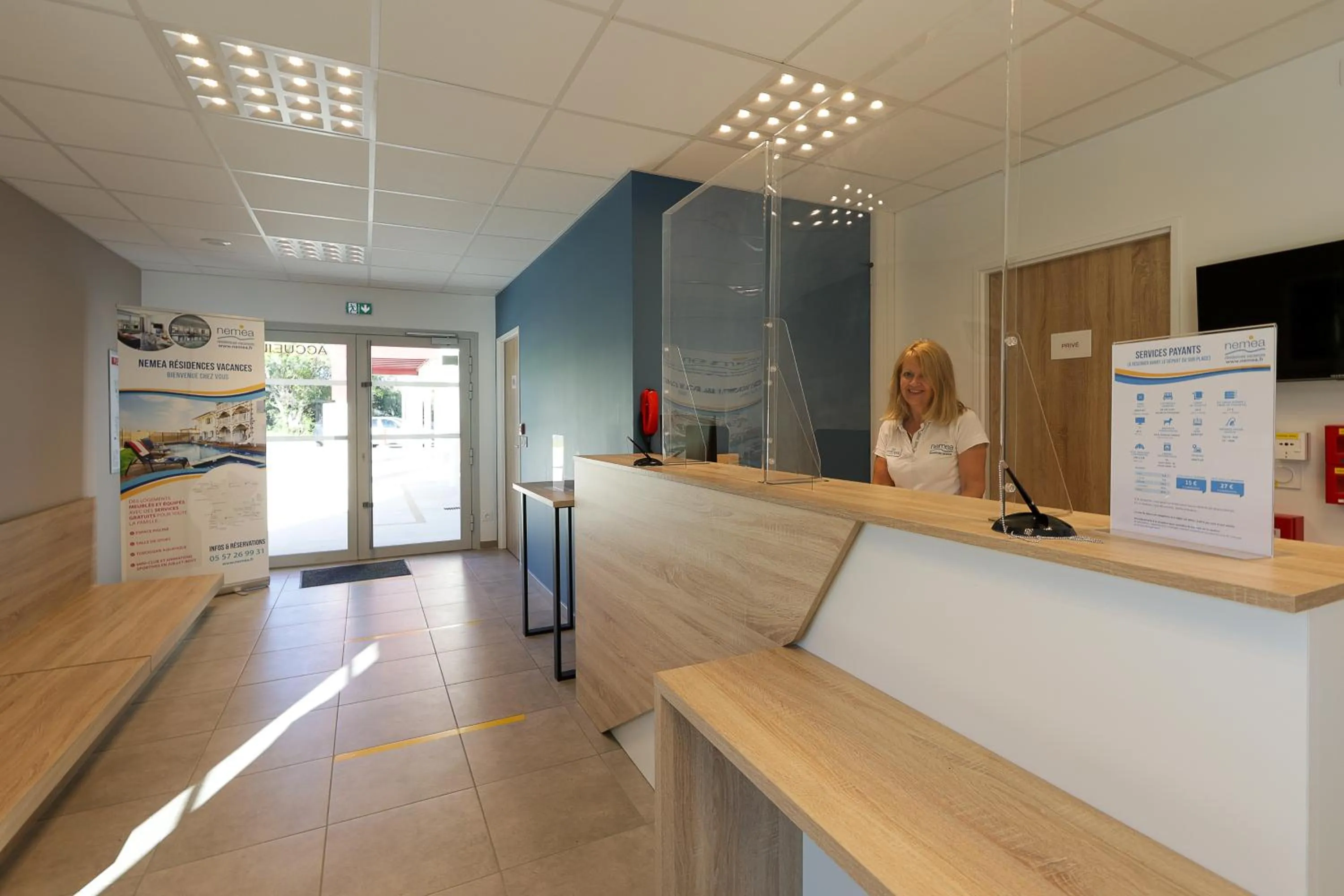 Lobby or reception in Résidence Néméa Le Domaine d'Uhaina