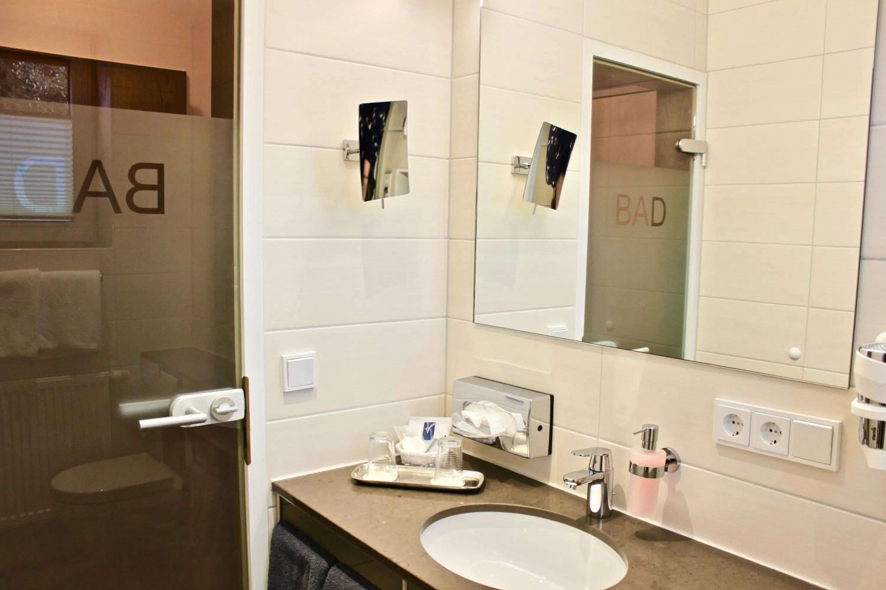 Bathroom in Zum Schwarzen Bären