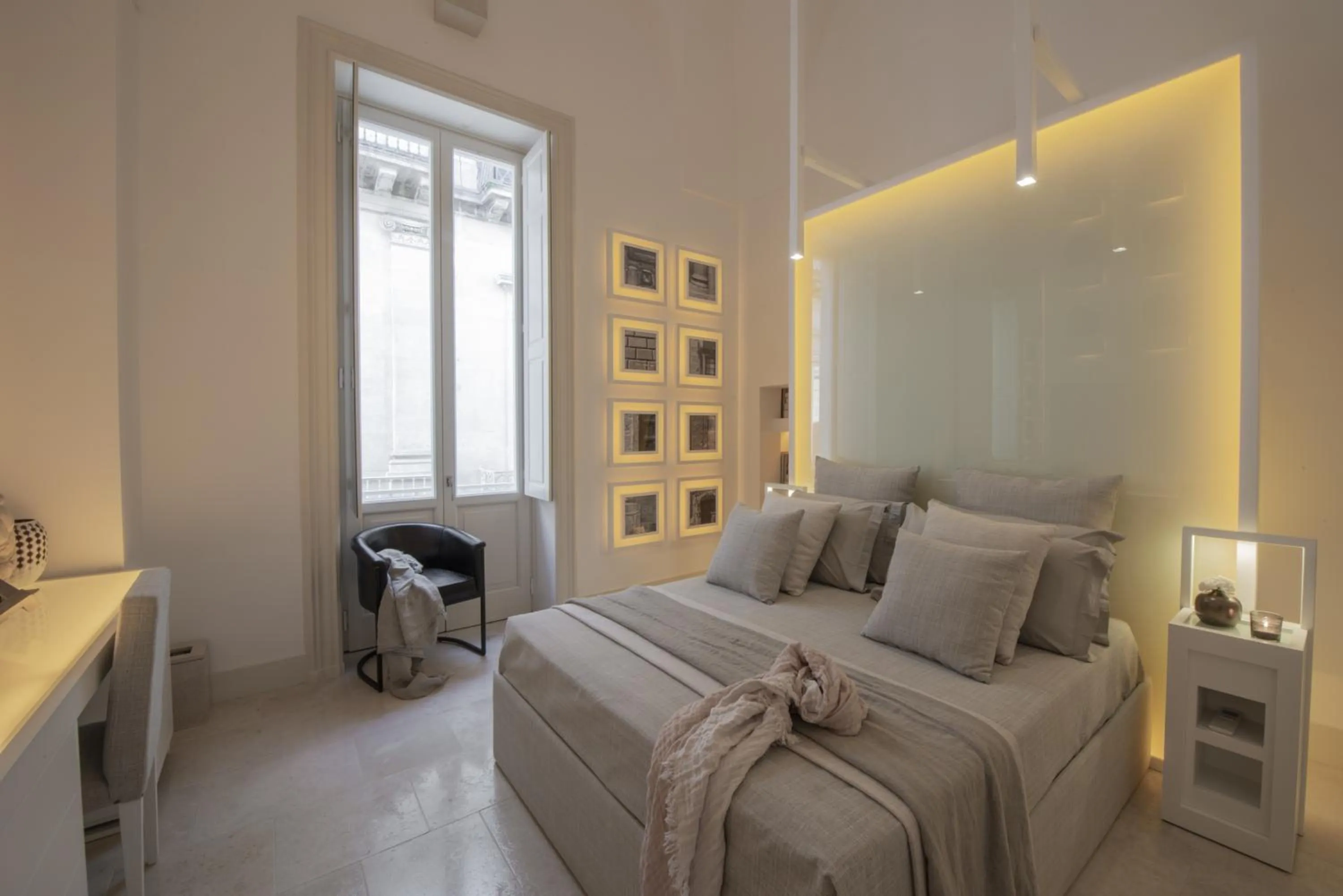 Balcony/Terrace, Bed in Palazzo Lecce - Epoca Collection