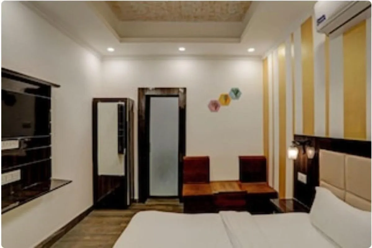 Bed in Madpackers Khajuraho