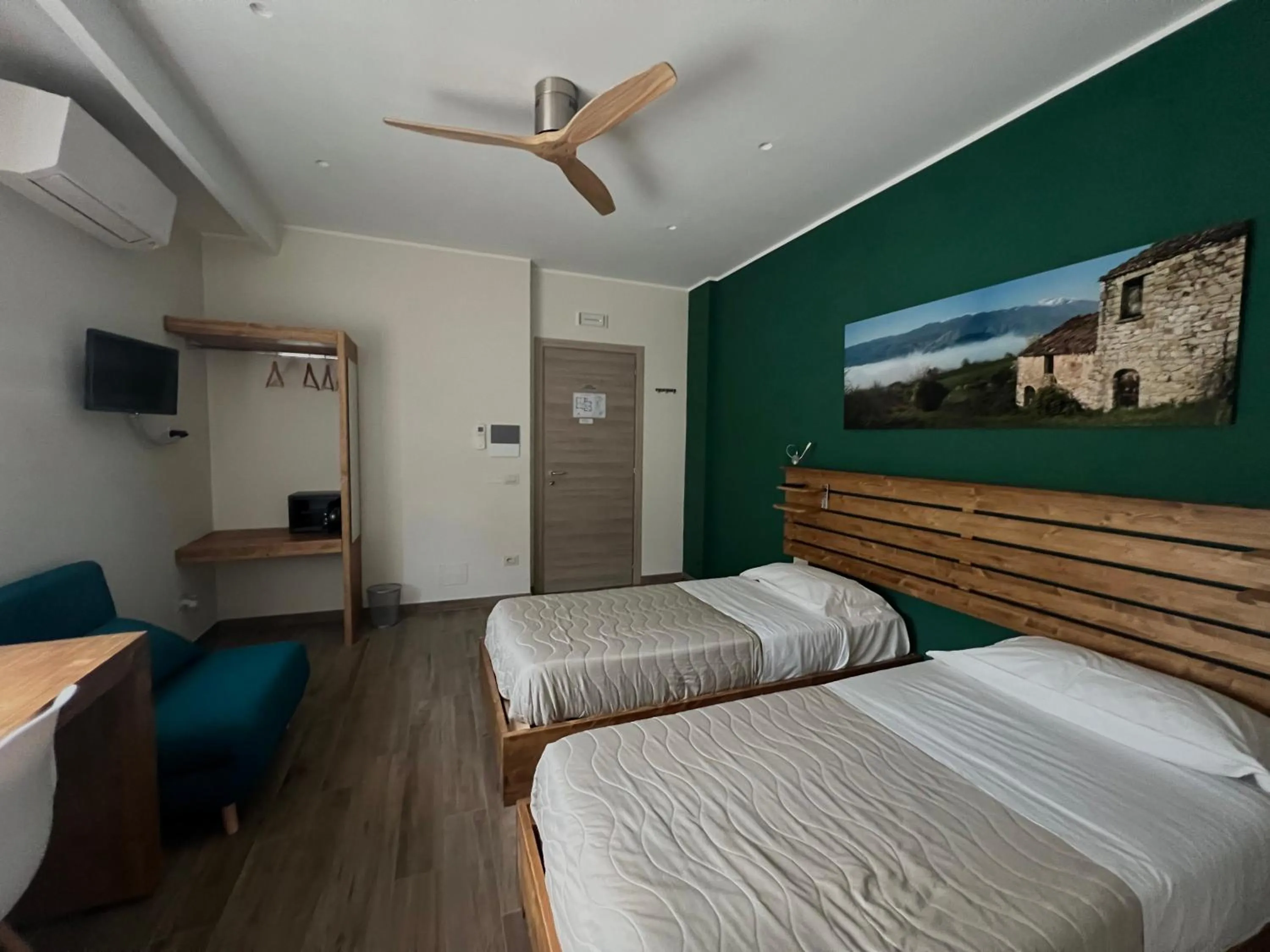 Photo of the whole room, Bed in Why Not B&B