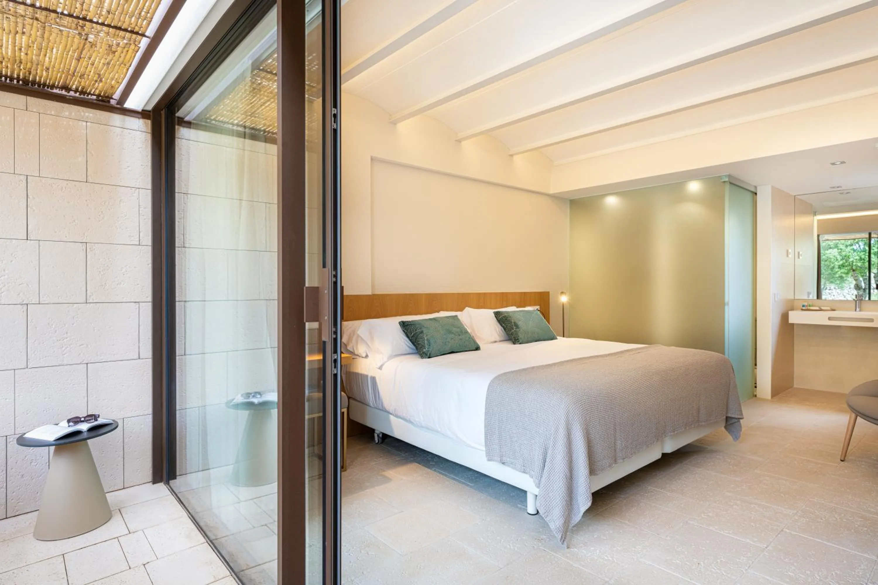 Decorative detail, Bed in Agroturismo Malbuger Nou Menorca -Adults only-