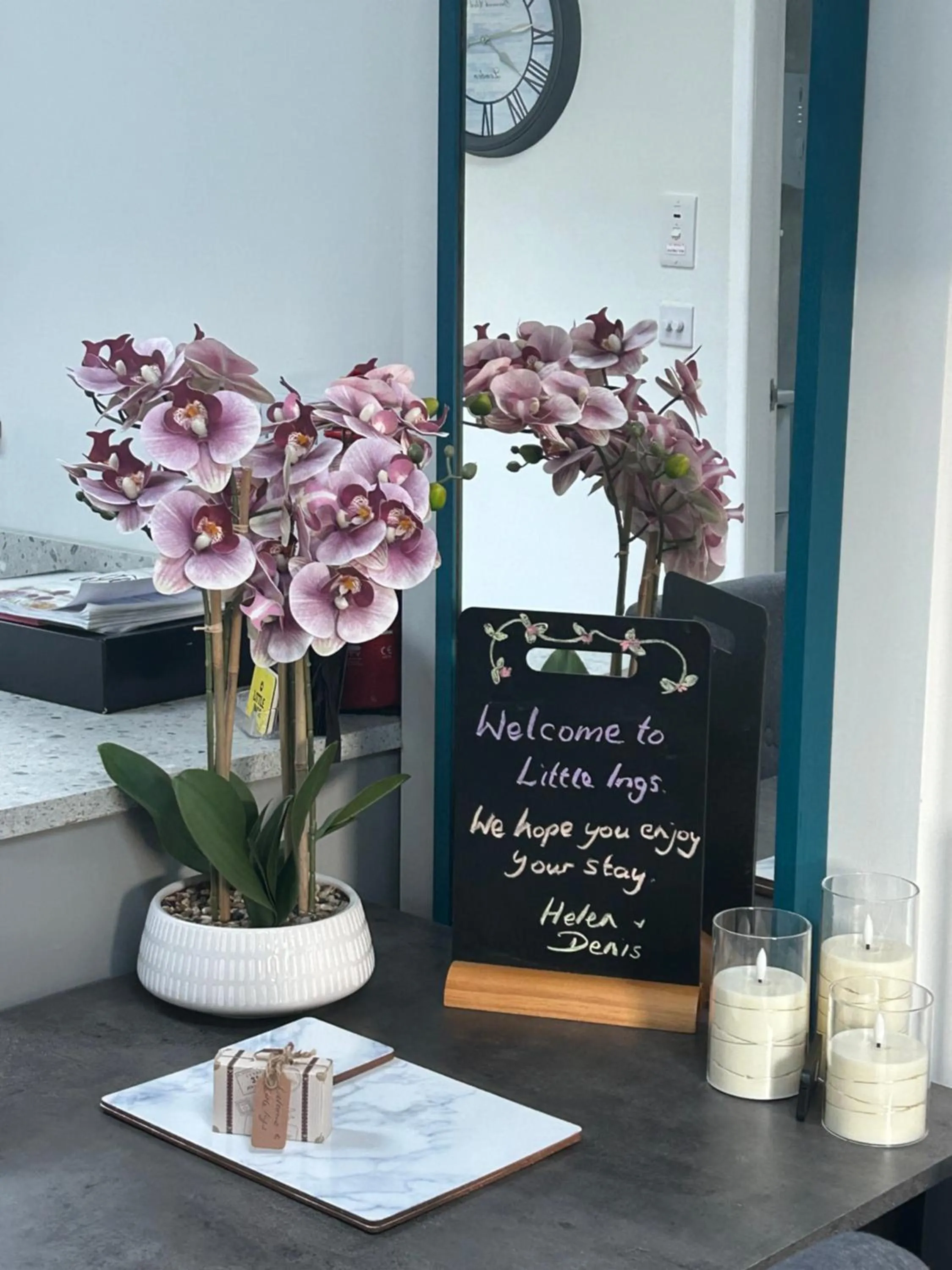 Dining area in Self-Contained Holiday Accommodation in the Heart of Easingwold with Parking