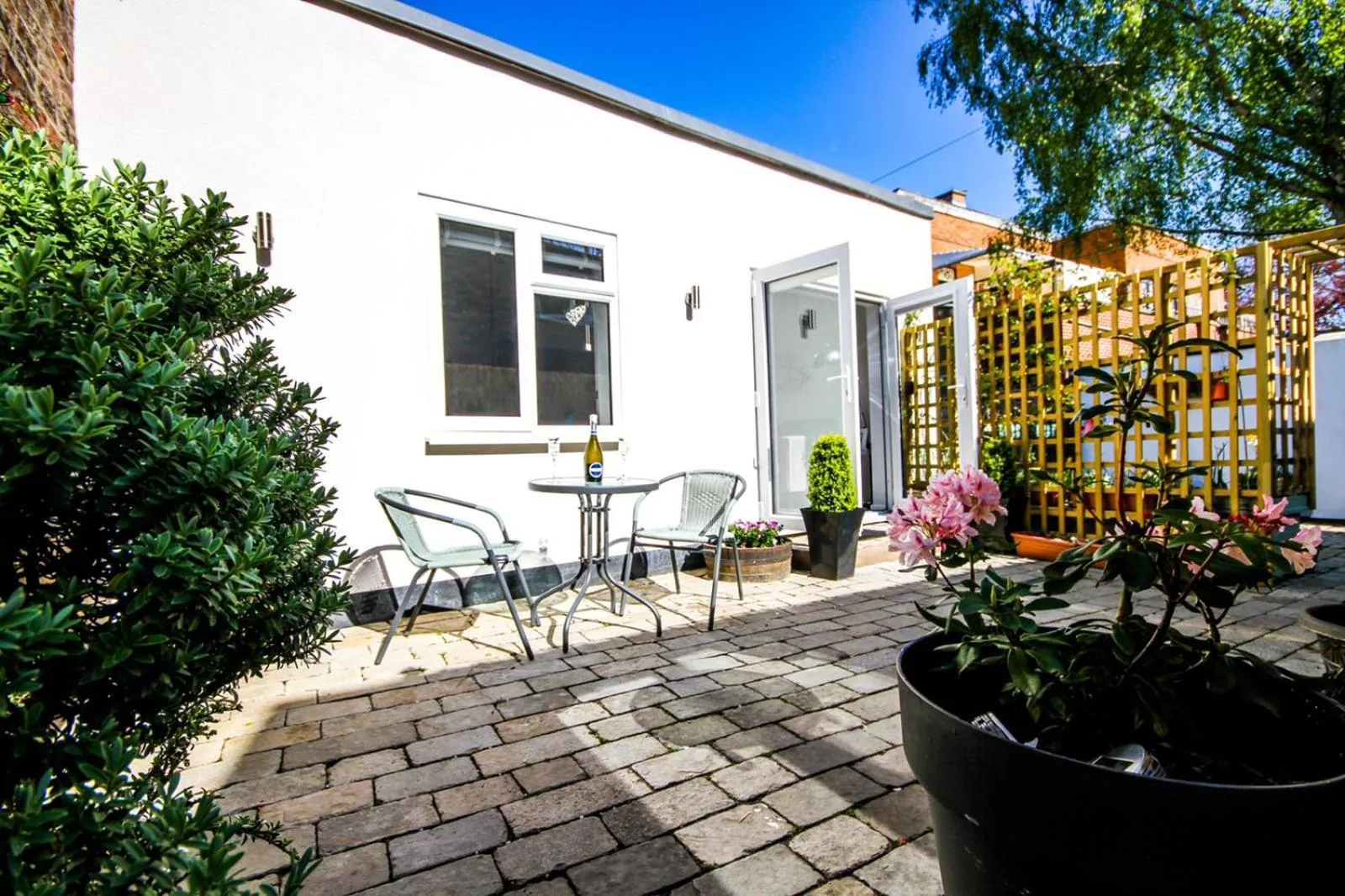 Self-Contained Holiday Accommodation in the Heart of Easingwold with Parking