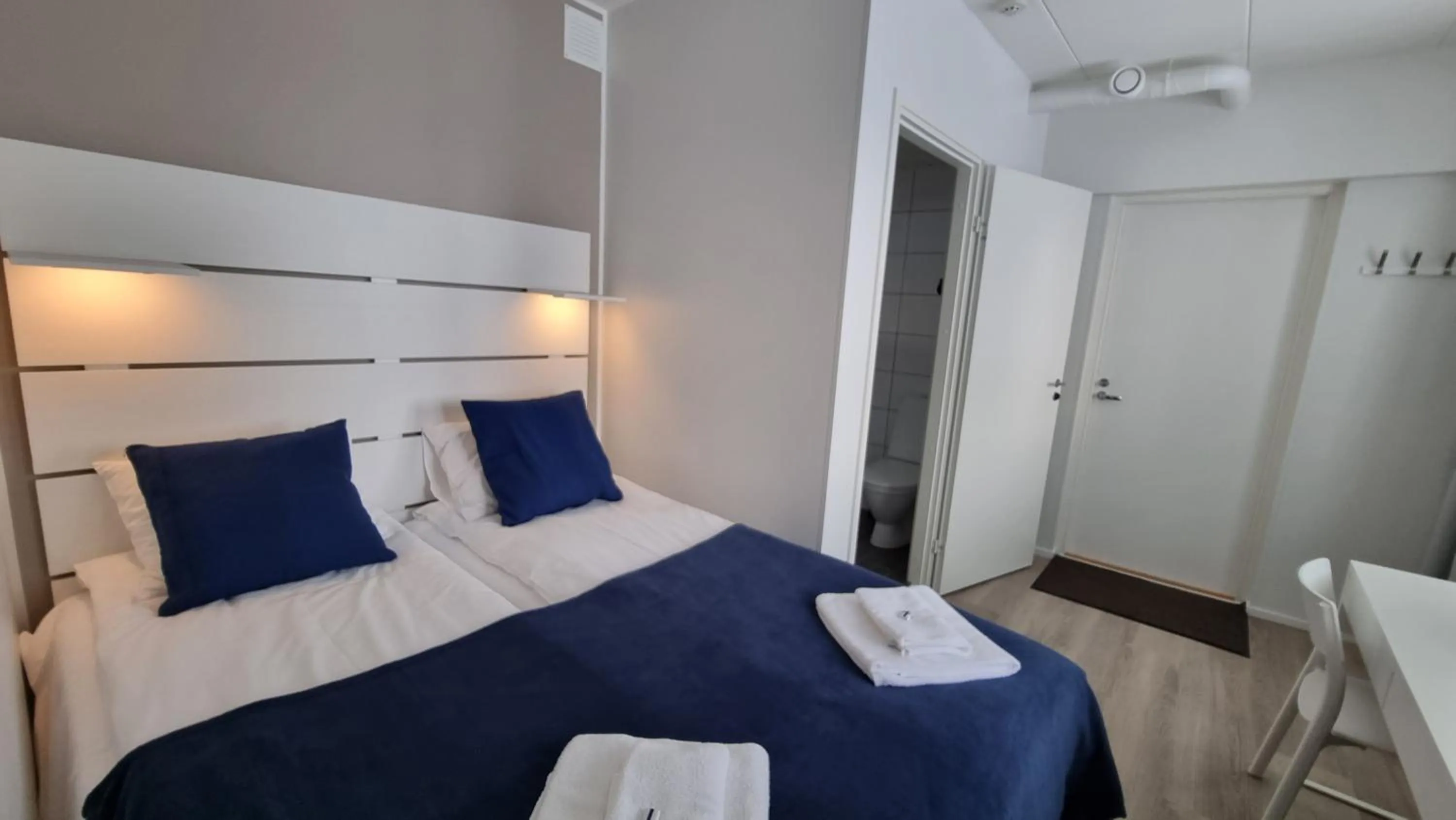 Bedroom, Bed in Vanha-Merivartioasema