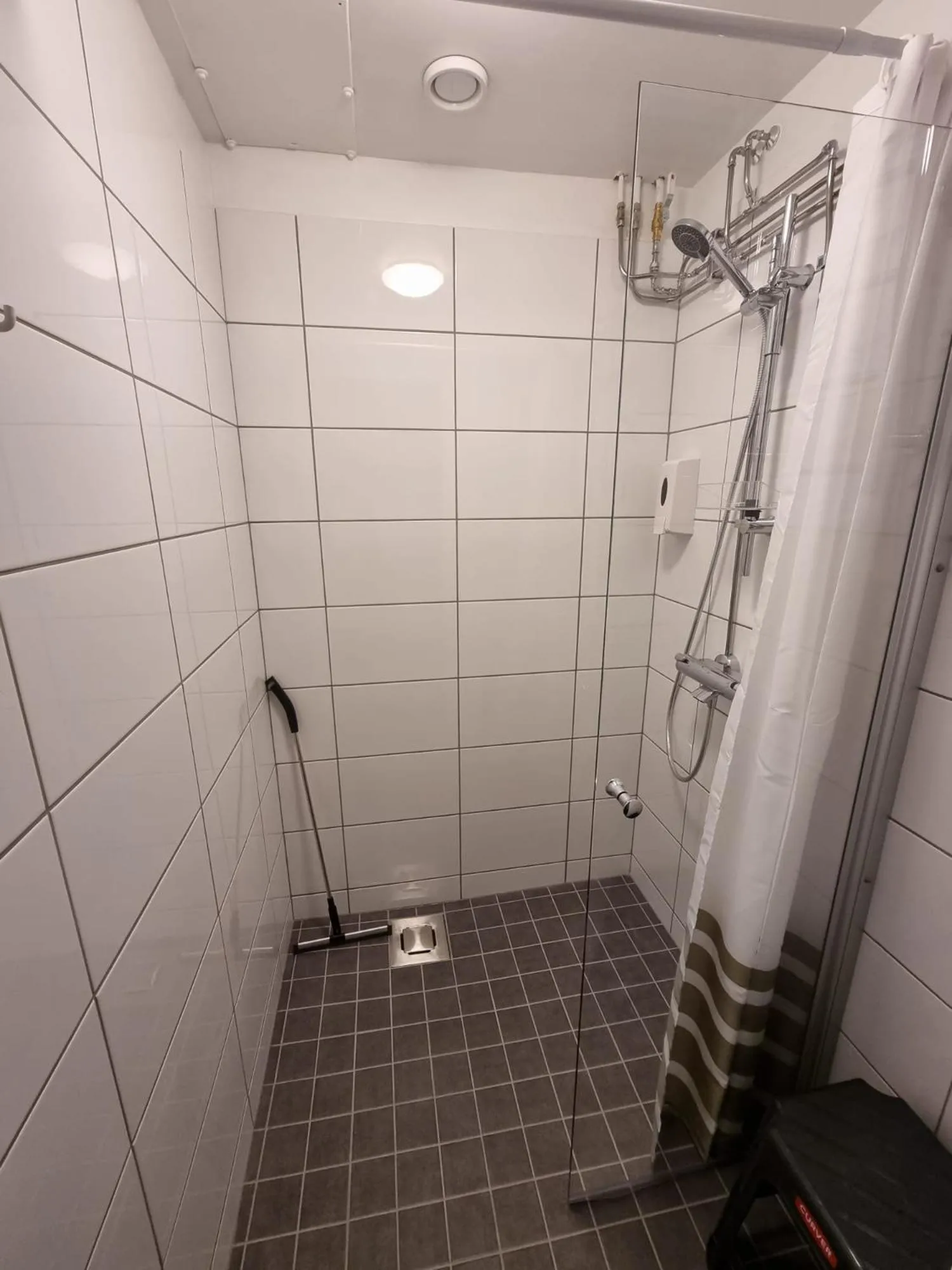 Shower in Vanha-Merivartioasema