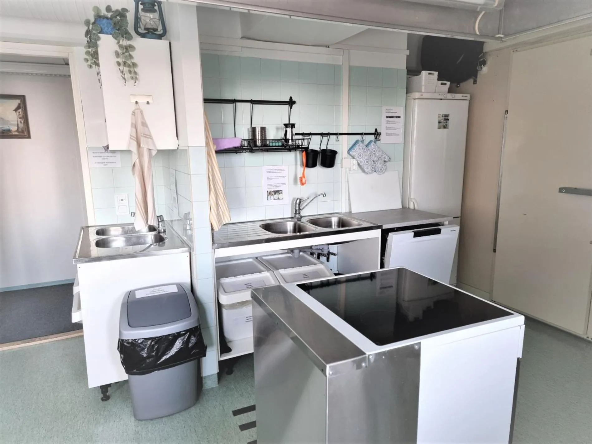 Kitchen or kitchenette in Vanha-Merivartioasema