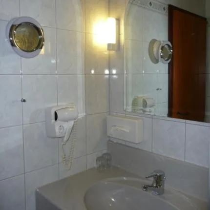 Bathroom in Braunes Ross