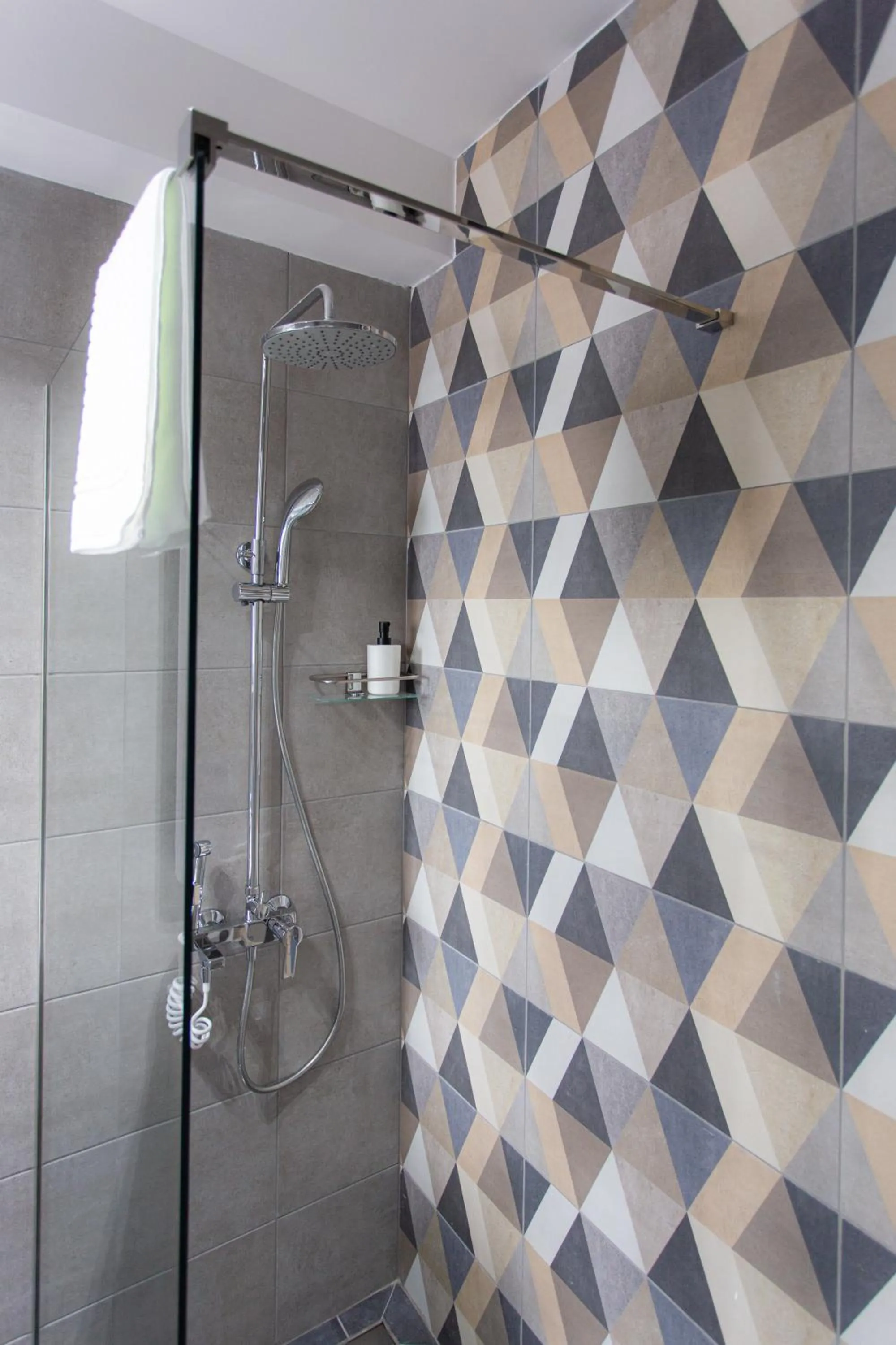 Shower in Villa BonnaDea