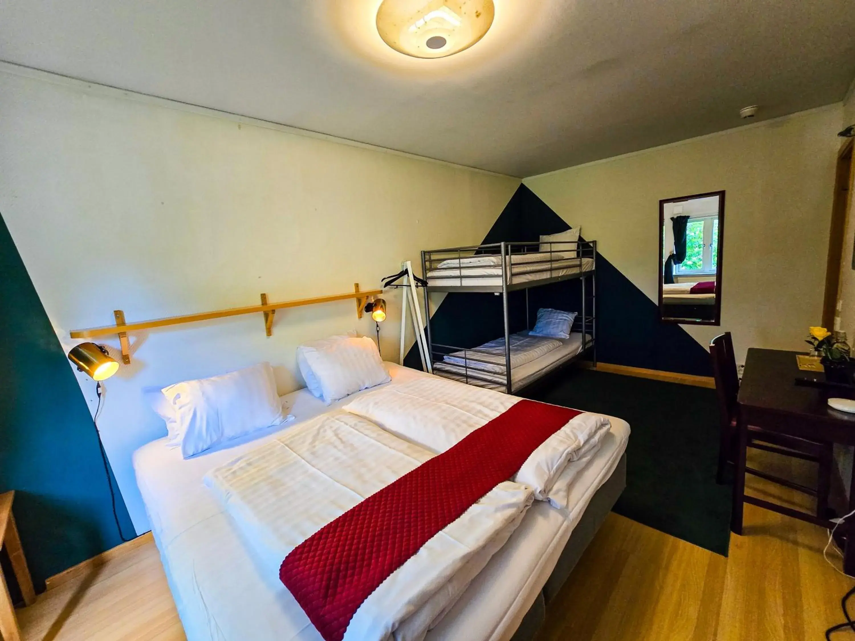 Family Double Room in Nature Shelter Hotel Family Double Room in Nature Shelter Hotel